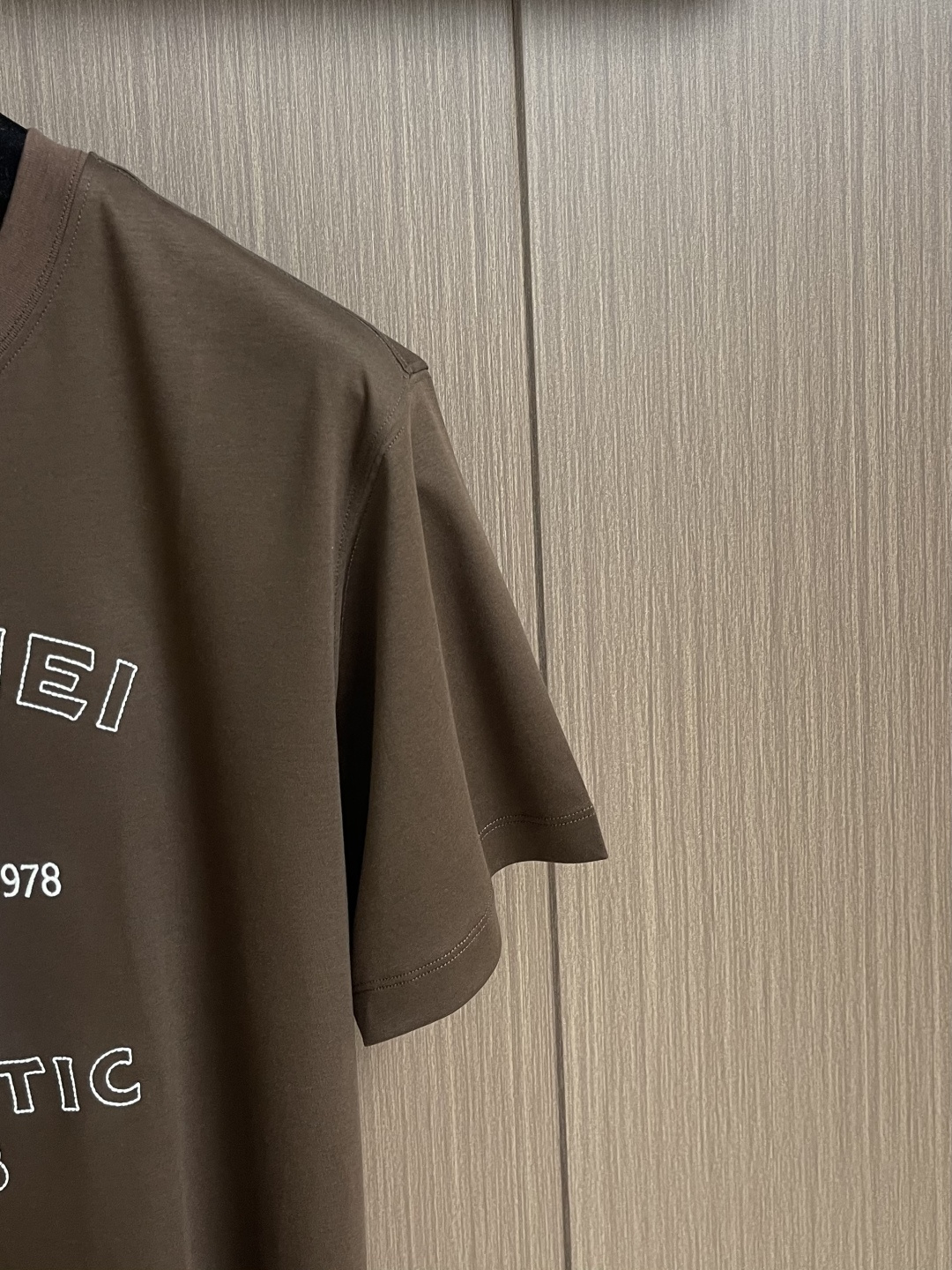Brunello Cucinelli BC 标识印花短袖T恤，定制云柔精梳棉 轻盈柔软 舒适贴肤 以温润