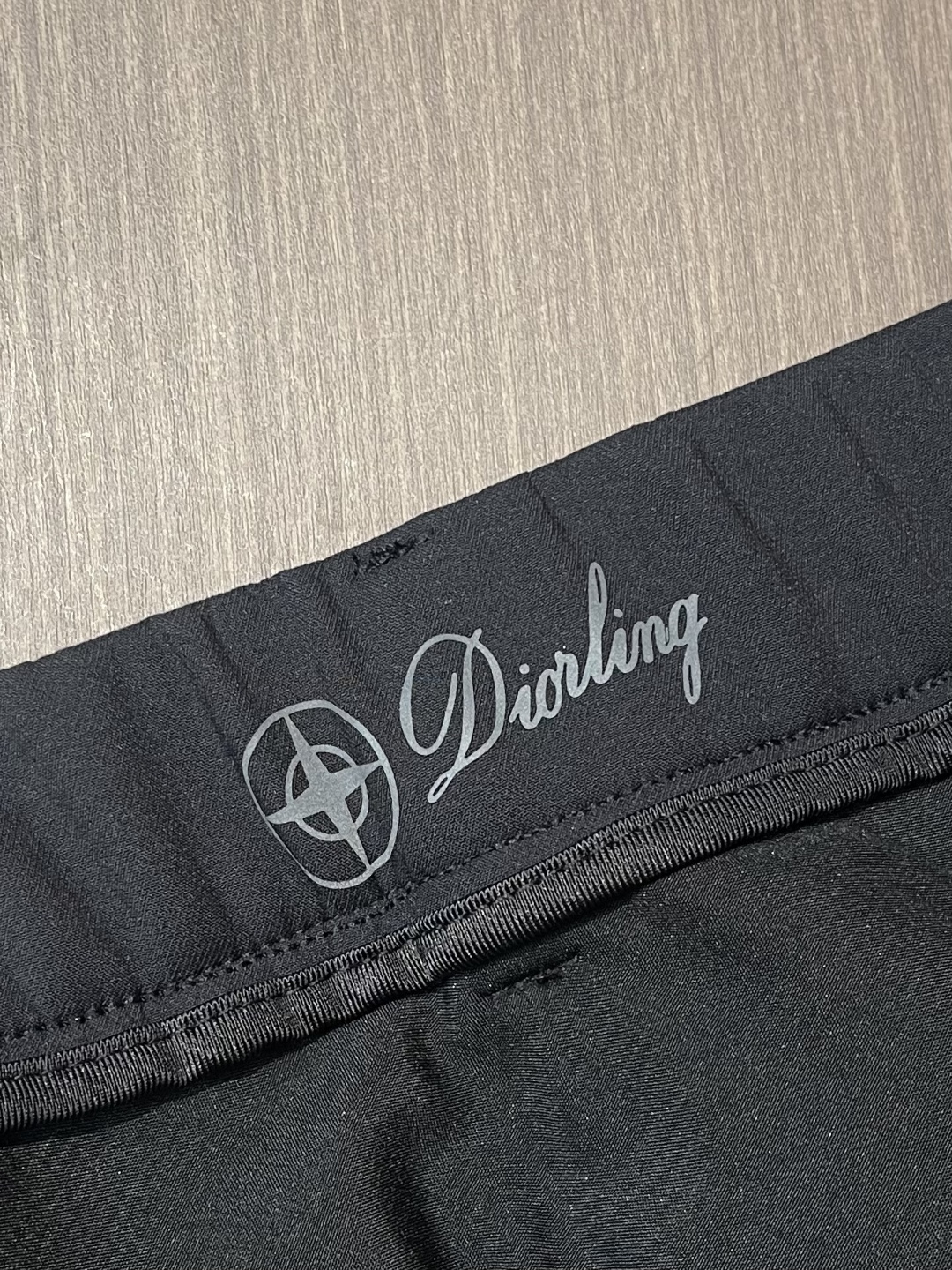 Dior x Stone Island石头岛户外薄绒裤 小直筒户外裤 机能与格调的无缝衔接，当户外机能风