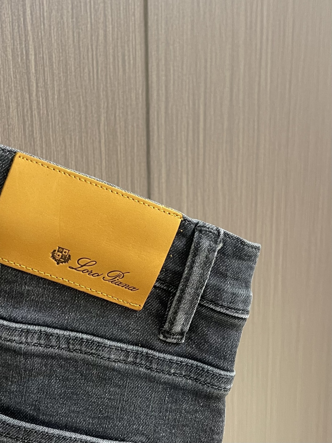 Loro piana LoroPiana 水洗牛仔裤 肉眼可见的利落裁剪，直筒修身款裤型！100%定织定