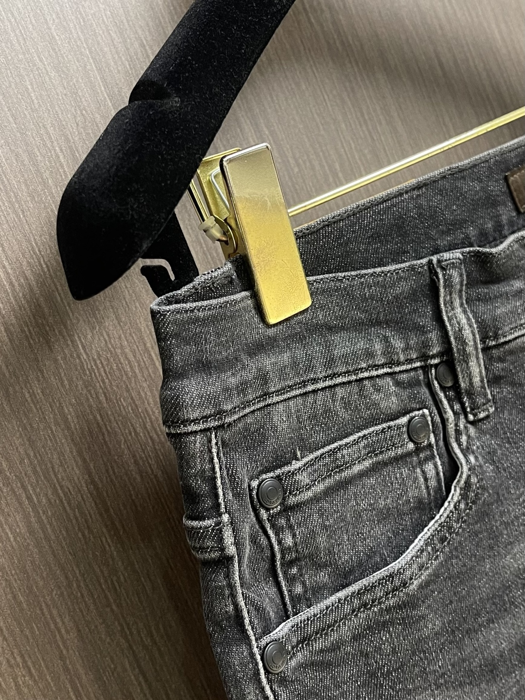 Loro piana LoroPiana 水洗牛仔裤 肉眼可见的利落裁剪，直筒修身款裤型！100%定织定