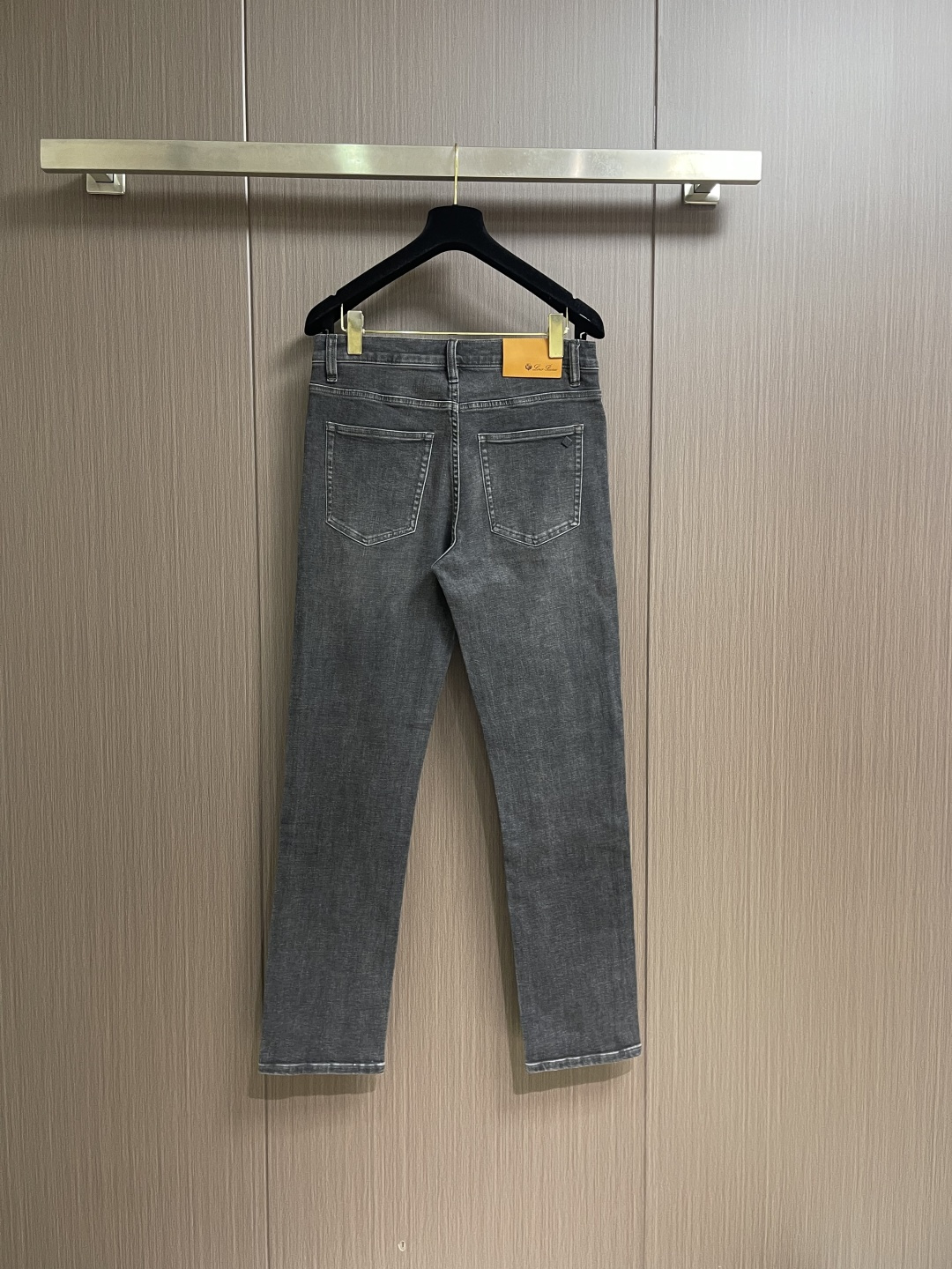 Loro piana LoroPiana 水洗牛仔裤 肉眼可见的利落裁剪，直筒修身款裤型！100%定织定