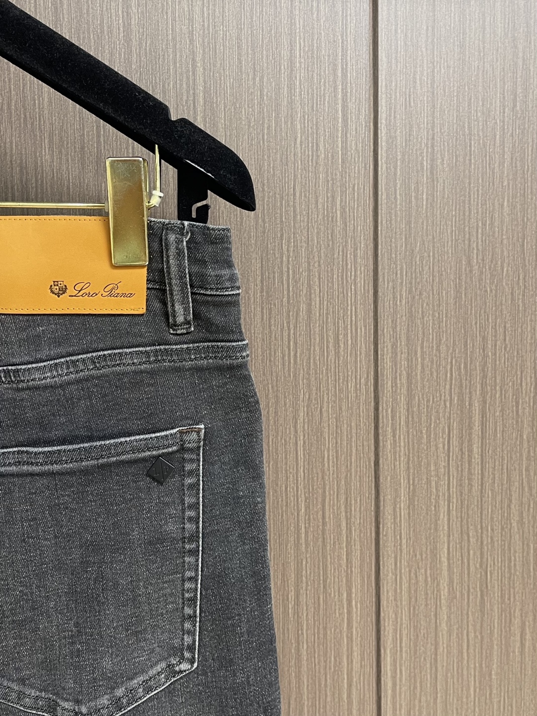 Loro piana LoroPiana 水洗牛仔裤 肉眼可见的利落裁剪，直筒修身款裤型！100%定织定