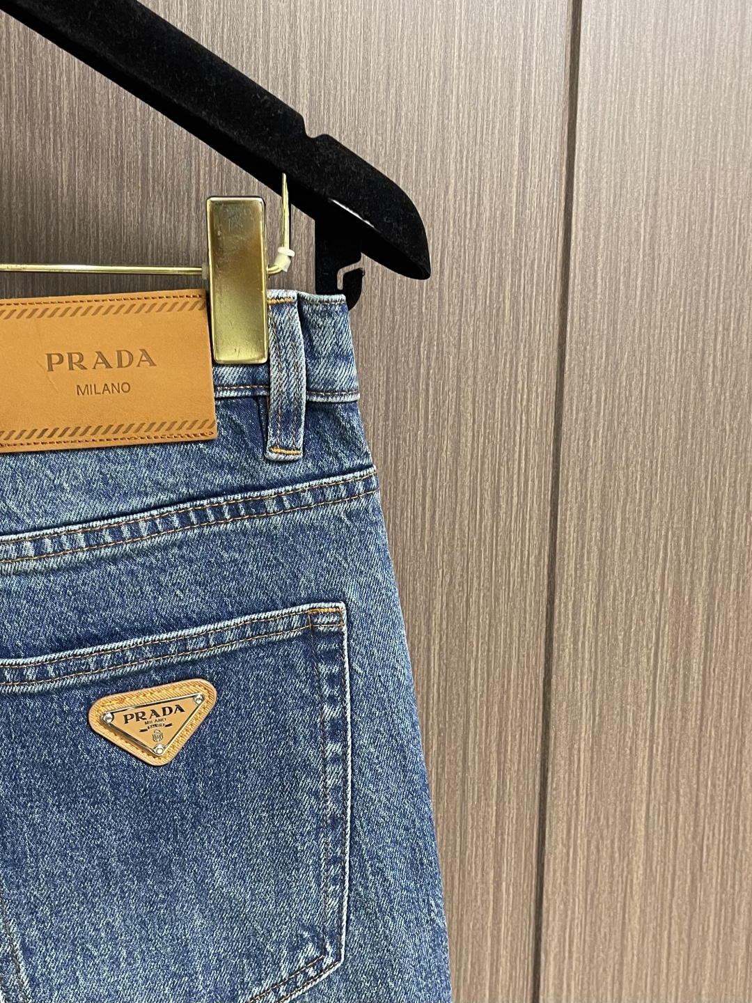 Prada 2026SS早春新款品牌标识牛仔裤 原版定制复刻 客供五金辅料 原单品质 进口牛仔面料重工洗