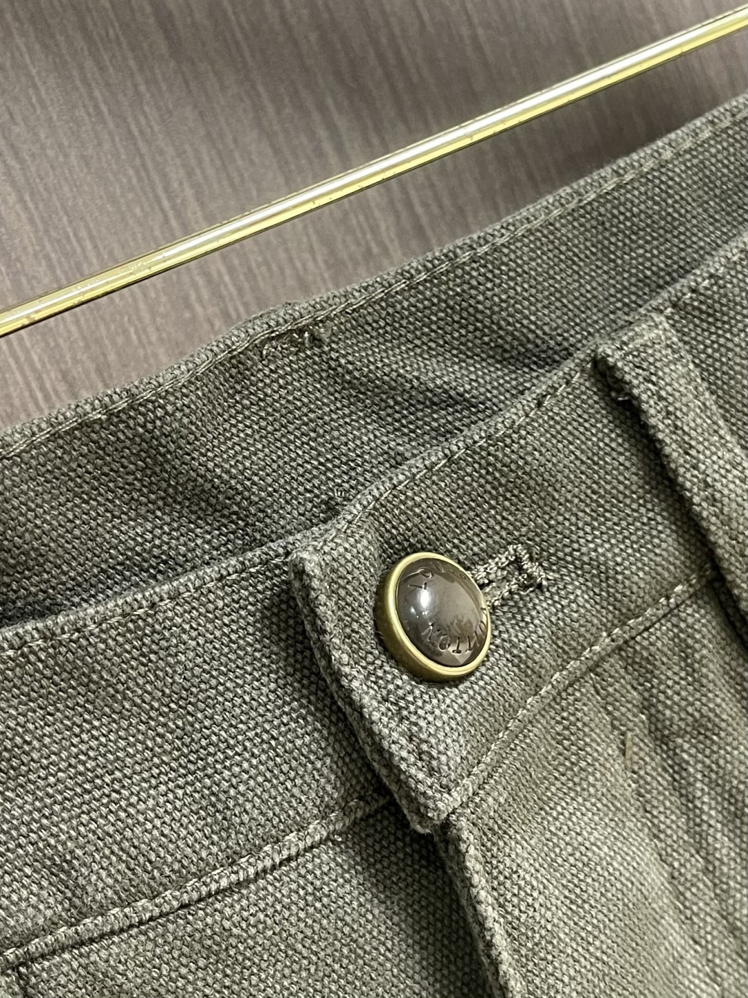 LV 2026ss Monogram 提花翻边牛仔裤，定制定染高克重盎斜纹珠帆牛仔面料，云绒棉袋布，裤腿