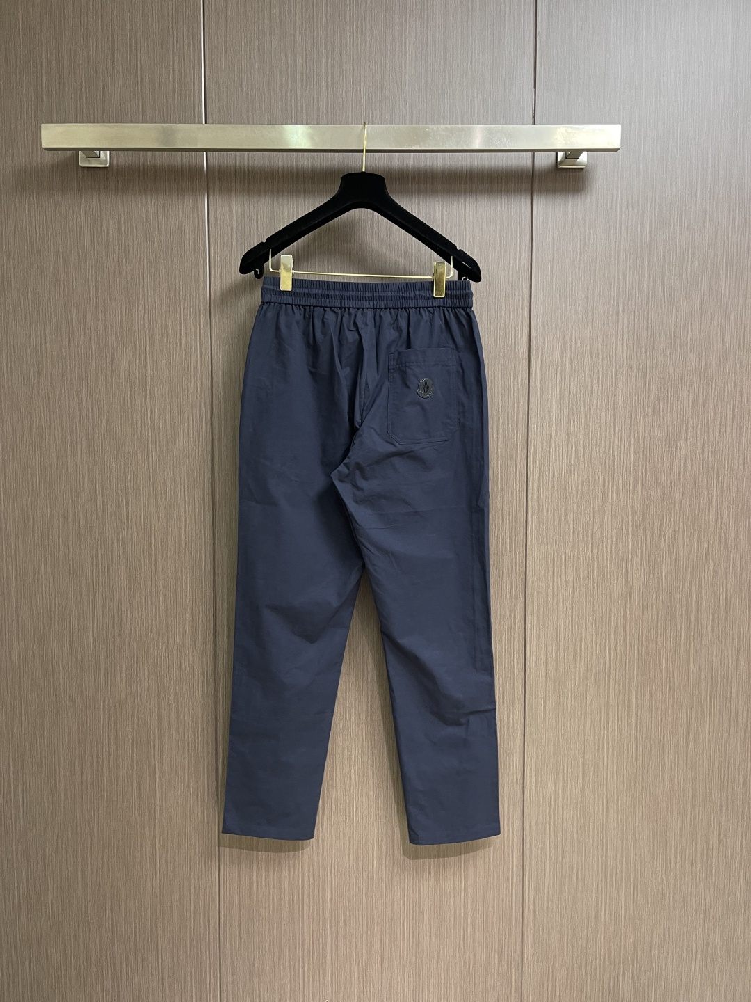 Moncler 2026ss 春夏新品通勤款休闲裤，面料高端定制，质感超好，低调有内涵格调，让你舒适自如