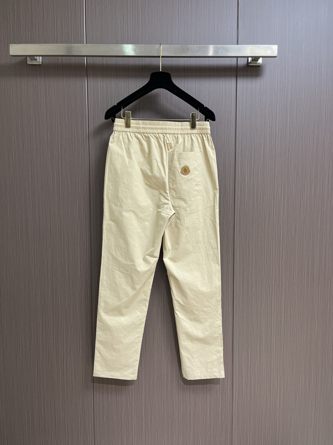 Moncler 2026ss 春夏新品通勤款休闲裤，面料高端定制，质感超好，低调有内涵格调，让你舒适自如