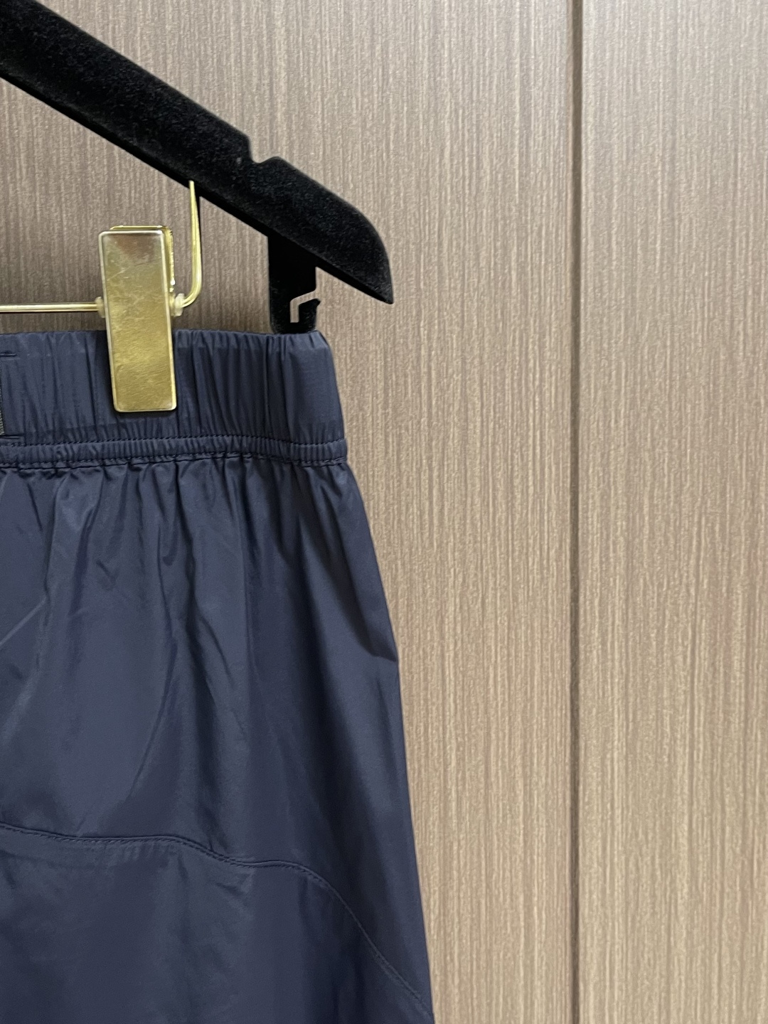 Loro piana LoroPiana 束腿休闲裤 肉眼可见的利落裁剪，直筒修身款裤型！密实齐整走线，