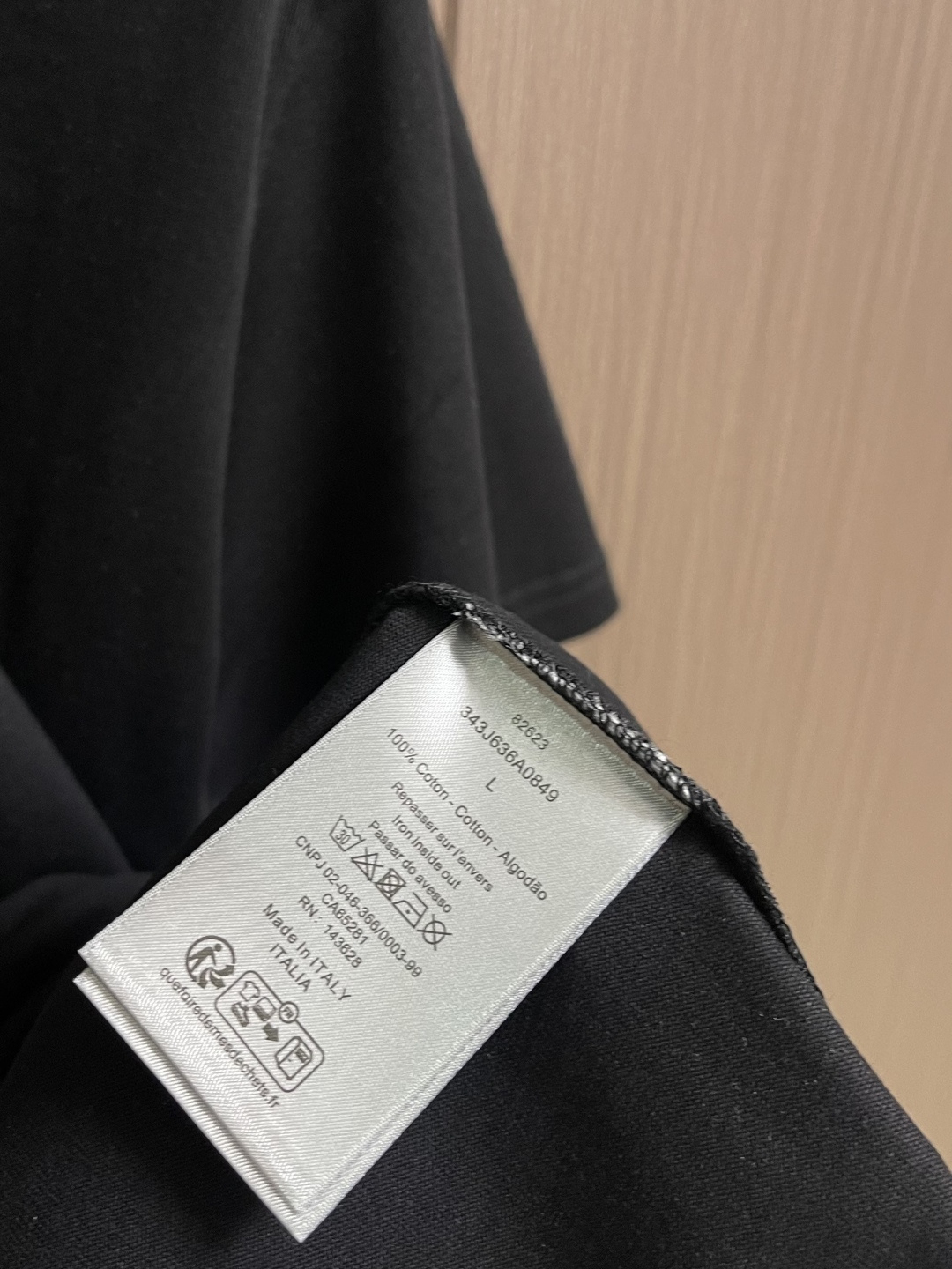 Dior 2026SS早春新品四叶草刺绣T恤，甄选高支精梳棉面料，柔软亲肤透气，上身舒适不闷汗，版型挺括