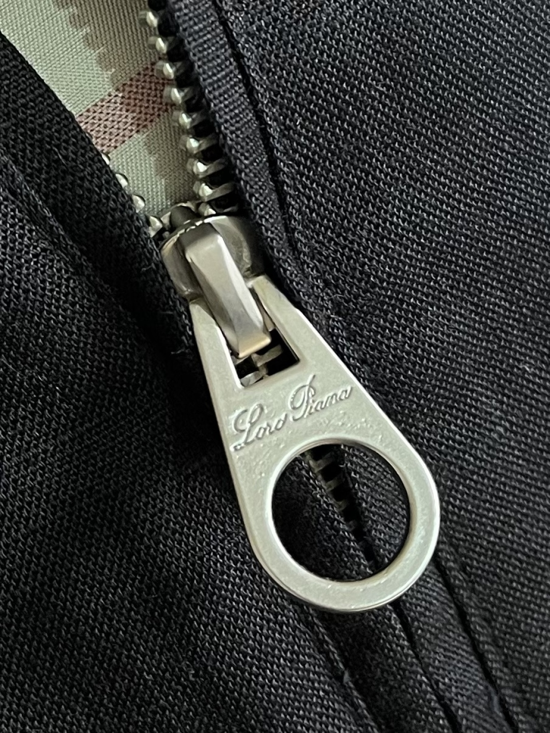 loro Piana loroPiana 2026ss早春新品立领夹克，把高级感穿在日常，甄选高支面料，