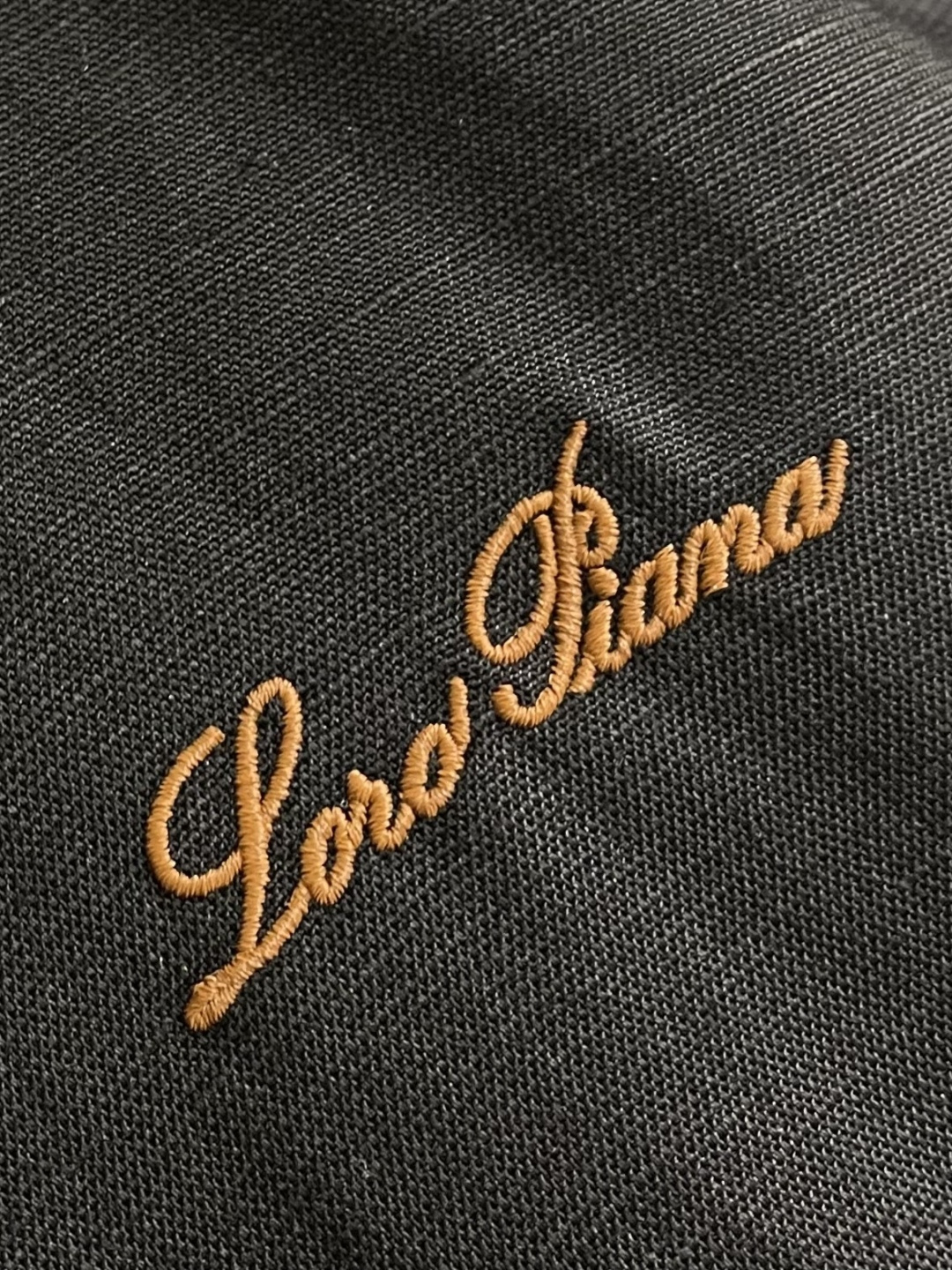 loro Piana loroPiana 2026ss早春新品立领夹克，把高级感穿在日常，甄选高支面料，