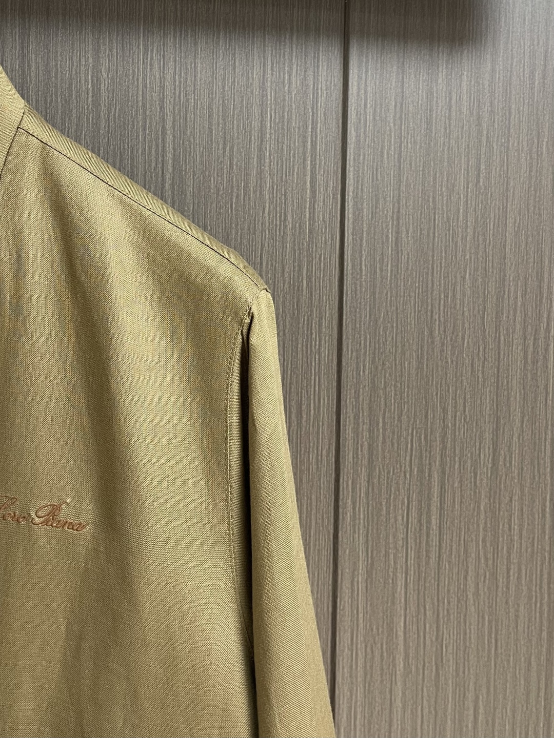 loro Piana loroPiana 2026ss早春新品立领夹克，把高级感穿在日常，甄选高支面料，