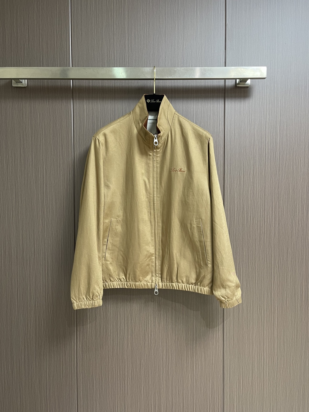 loro Piana loroPiana 2026ss早春新品立领夹克，把高级感穿在日常，甄选高支面料，