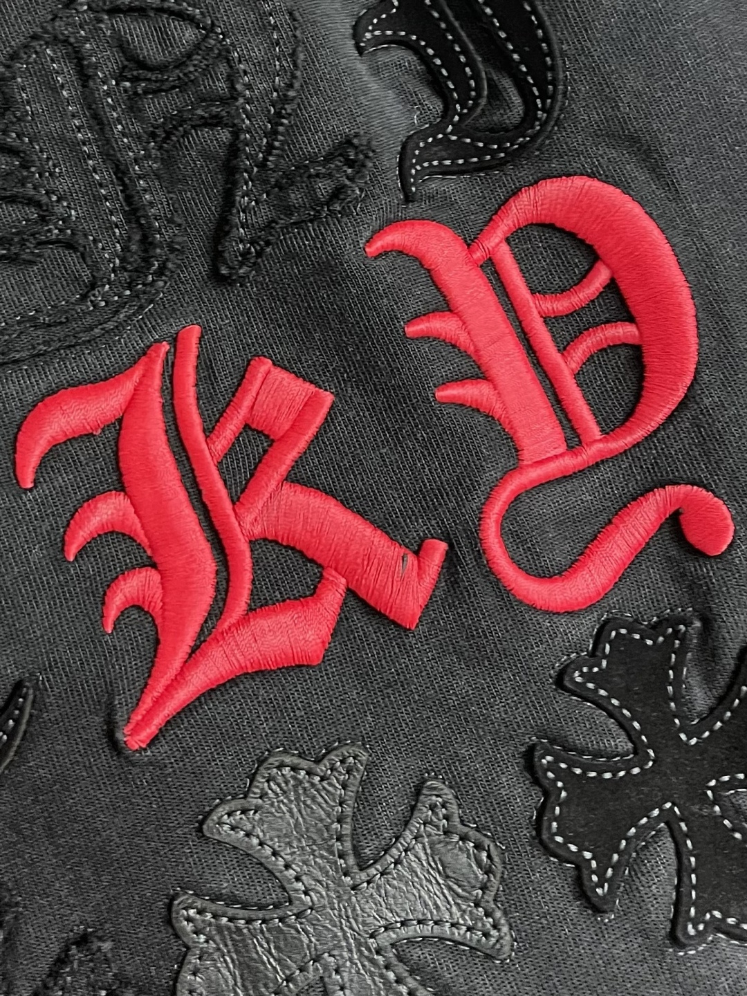 Chrome Hearts CH 克罗心十字花刺绣口袋短袖T恤 定制云绒平纹磨毛针织料 爽滑细腻 舒适贴