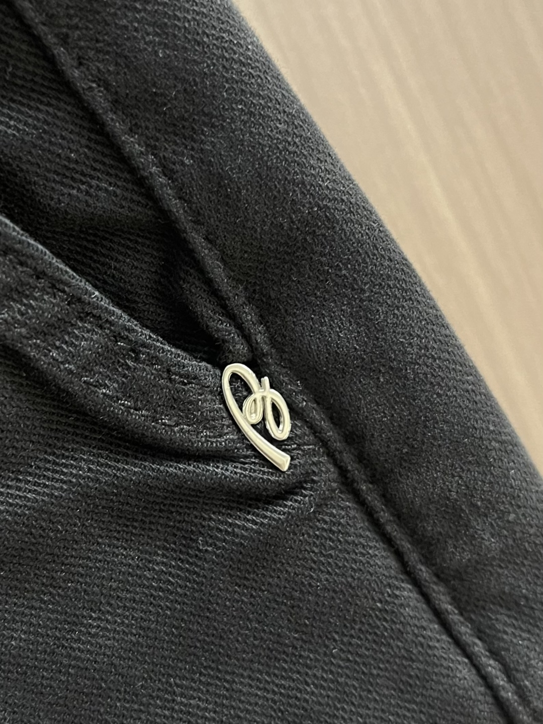 Brioni 布里奥尼2026SS春夏新品牛仔裤，品牌全新推出系列，柔软舒适有质感，经典元素色系，定制进