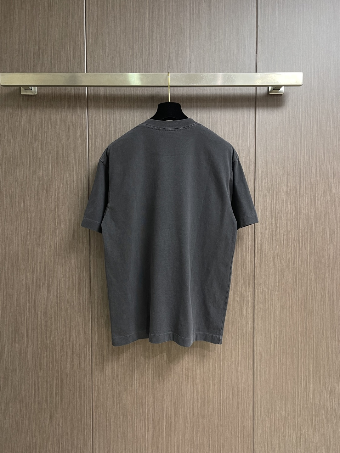 ACNE STUDIOS 草写字母印花短袖T恤，采用定制220G32s85％竹节棉＋15％亚麻混纺面料上