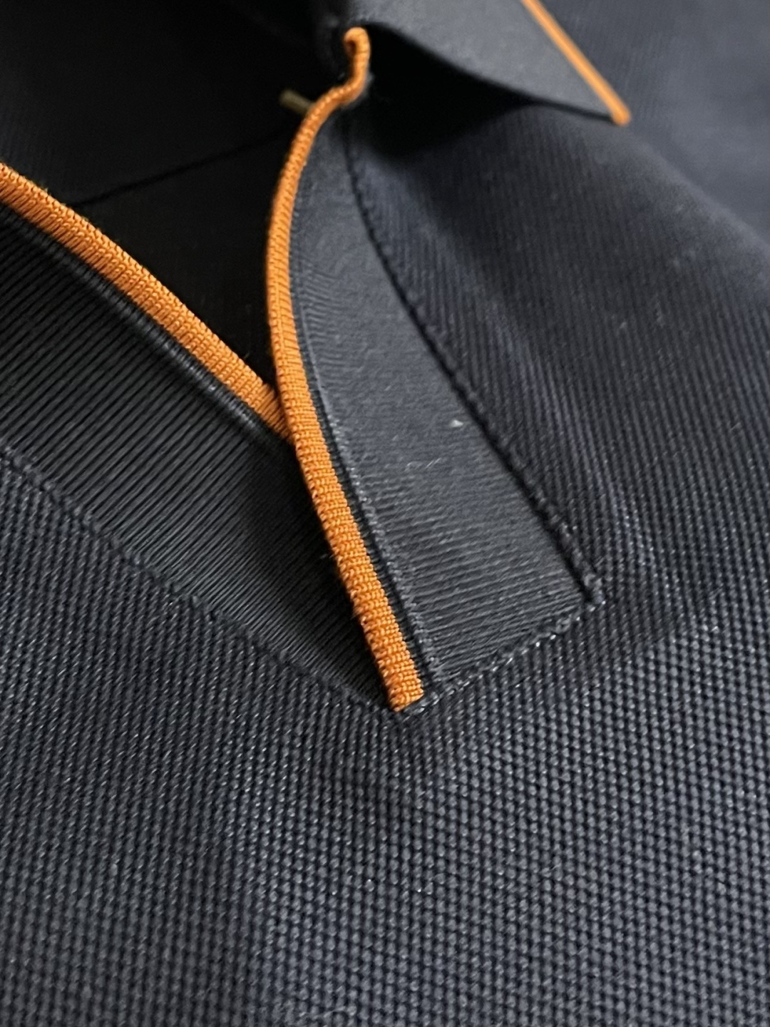 zegna 2026ss早春时装款男士短袖Polo衫，非常明星级的一款单品，颜值度极高，即大气又有内涵，