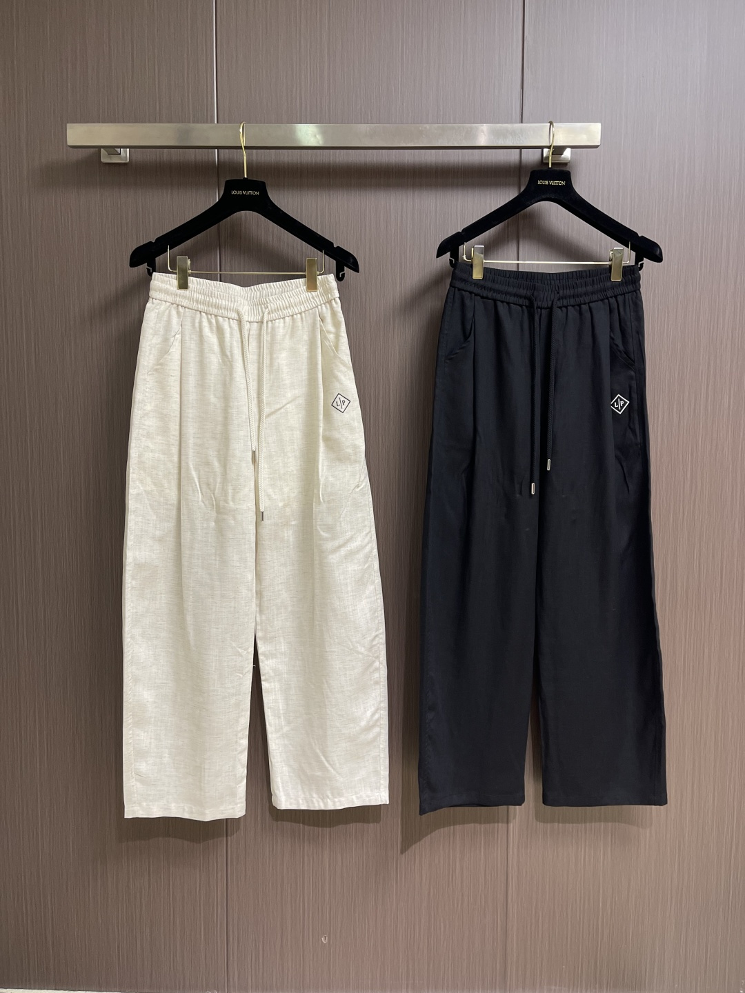 Loro Piana LoroPiana男士直筒休闲裤，非常百搭，弹力腰围，日常上班 户外运动都可以穿着