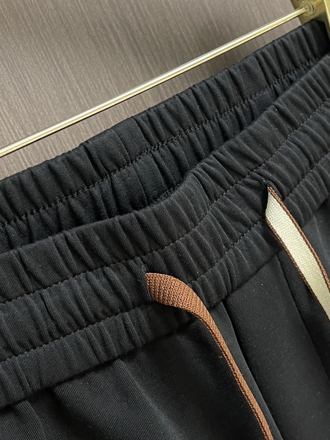 Loro Piana loroPiana 2026FW夏季新款直筒卫裤休闲裤，定制混纺面料软糯舒集高级感