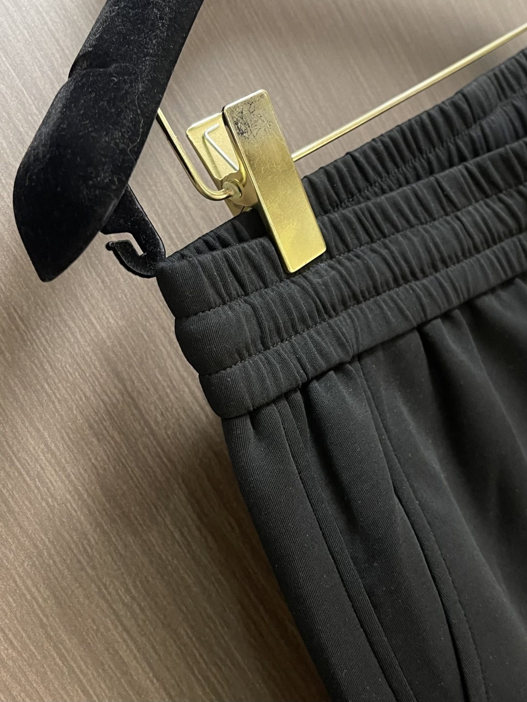 Loro Piana loroPiana 2026FW夏季新款直筒卫裤休闲裤，定制混纺面料软糯舒集高级感