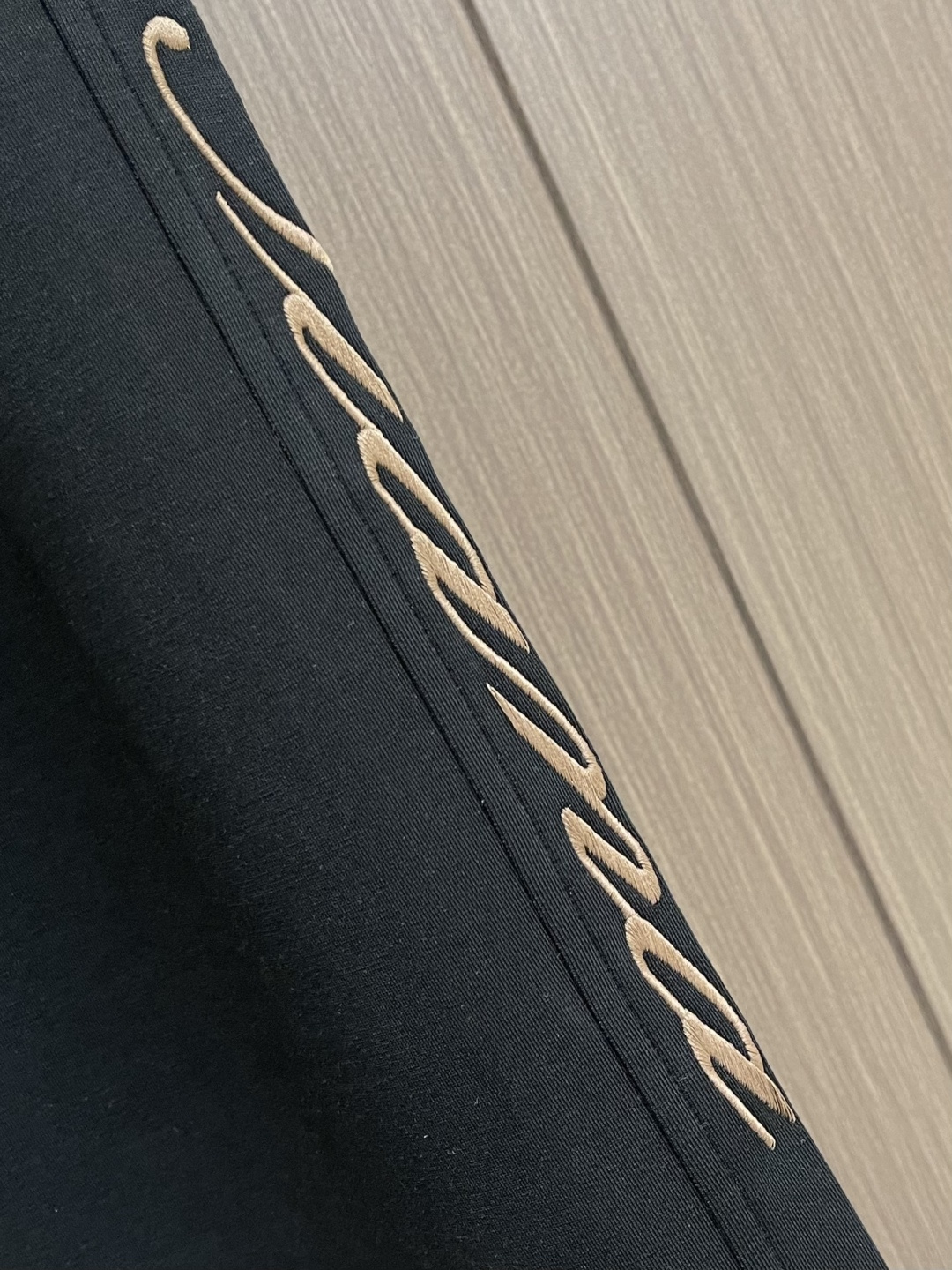 Loro Piana loroPiana 2026FW夏季新款直筒卫裤休闲裤，定制混纺面料软糯舒集高级感