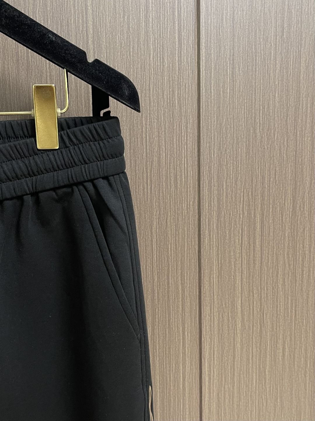 Loro Piana loroPiana 2026FW夏季新款直筒卫裤休闲裤，定制混纺面料软糯舒集高级感