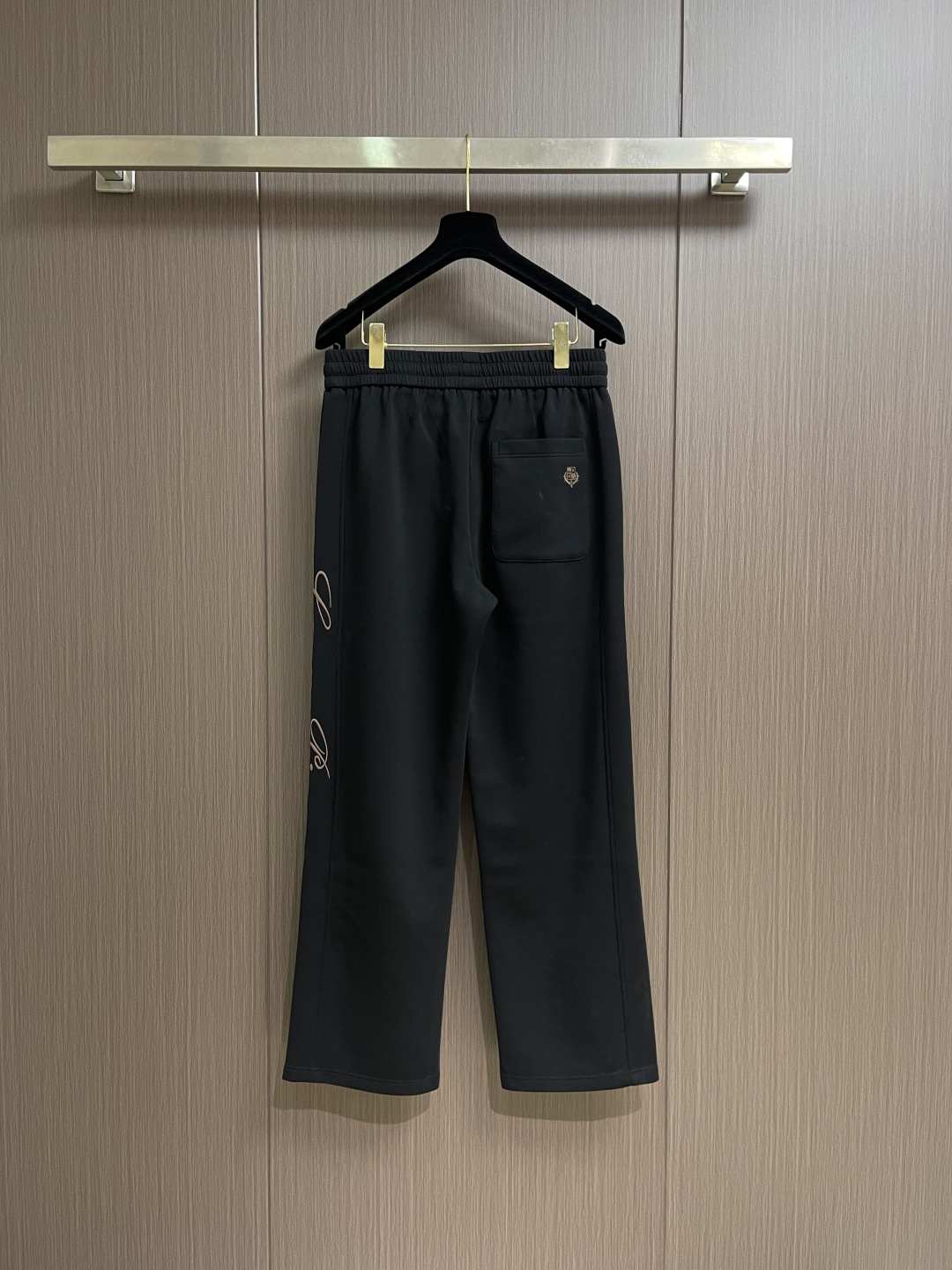 Loro Piana loroPiana 2026FW夏季新款直筒卫裤休闲裤，定制混纺面料软糯舒集高级感