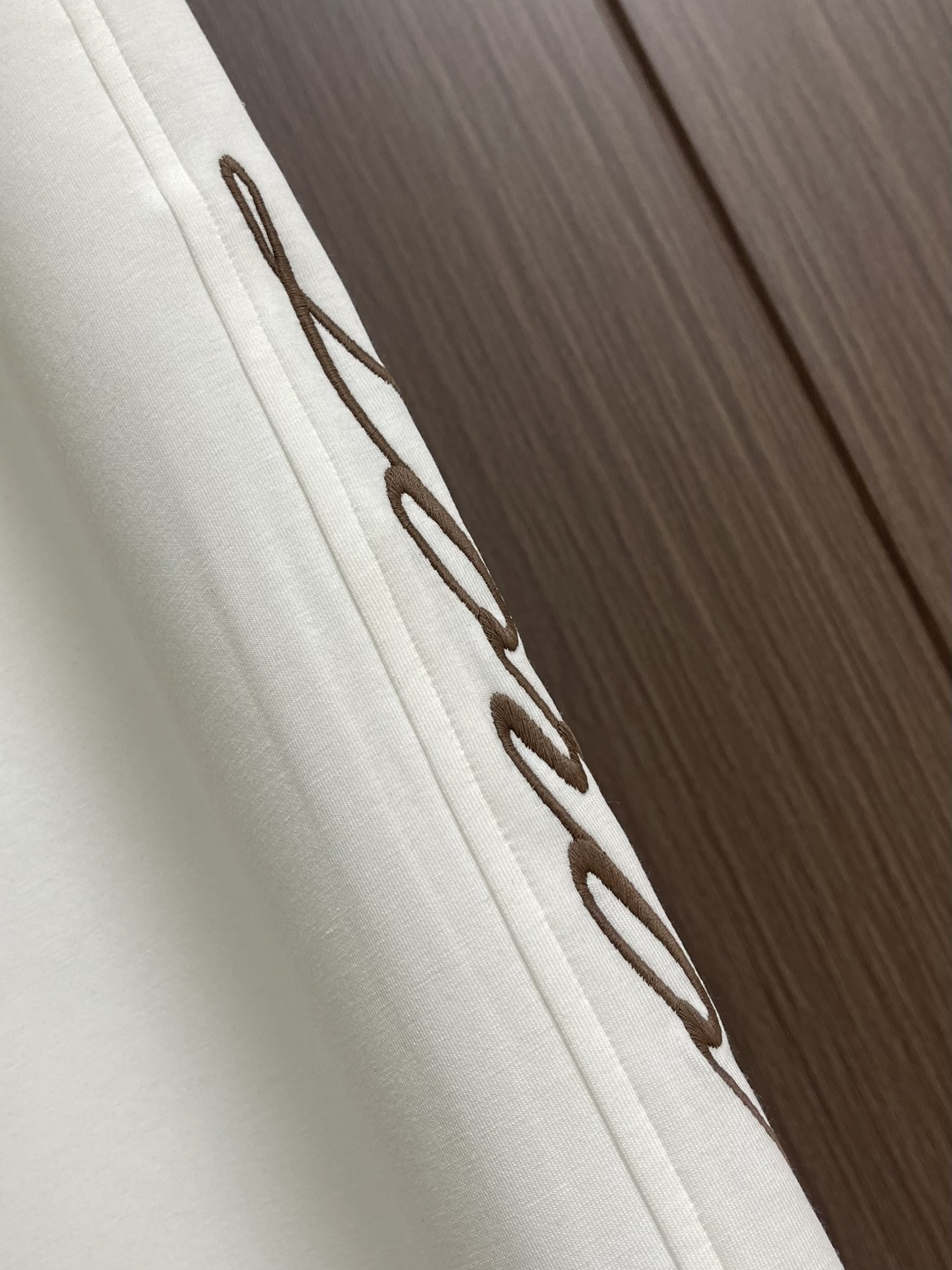 Loro Piana loroPiana 2026FW夏季新款直筒卫裤休闲裤，定制混纺面料软糯舒集高级感