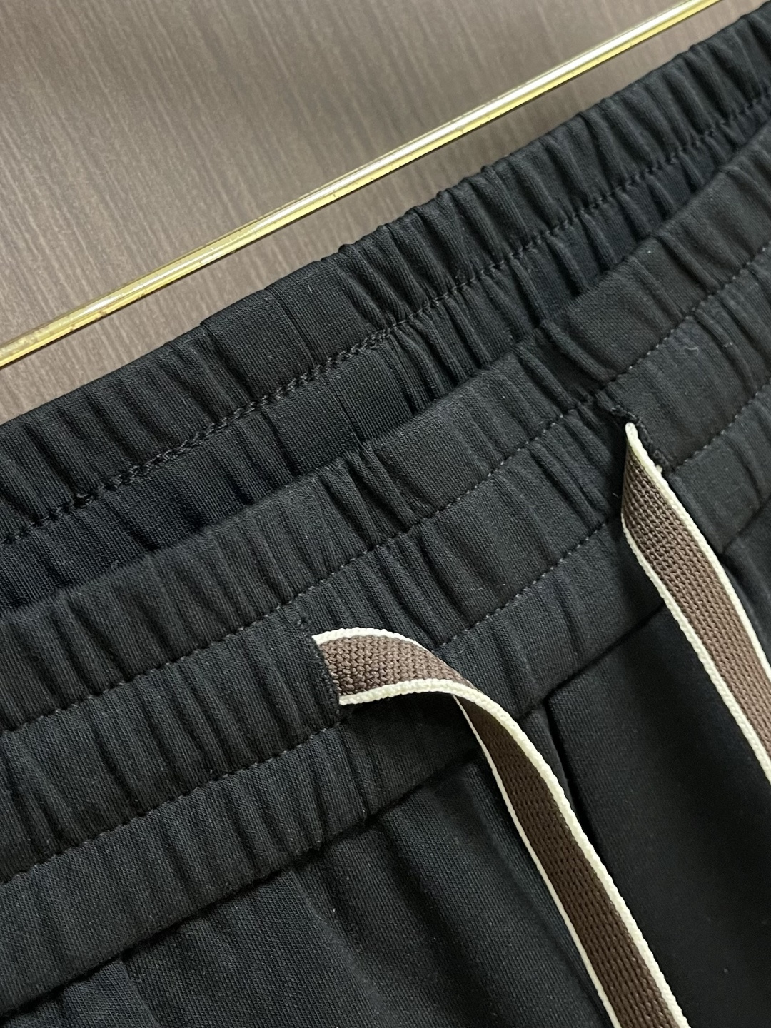Loro Piana LoroPiana 2026SS春夏新款直筒裤休闲裤，以意大利匠艺重塑夏日松弛感。
