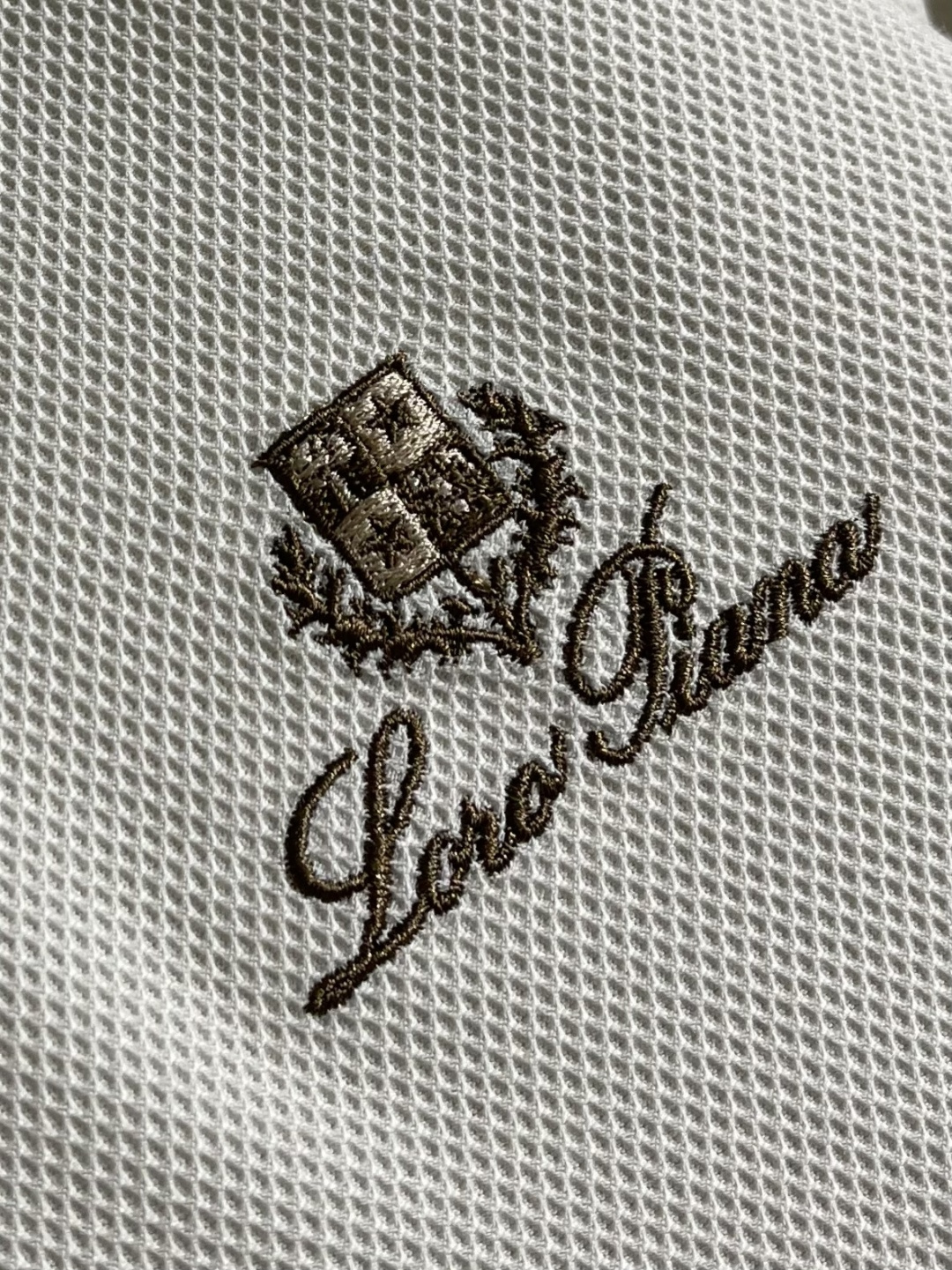 loro Piana loroPiana 2026SS春夏新品珠地网眼圆领T恤，100％长绒棉打造。珠地