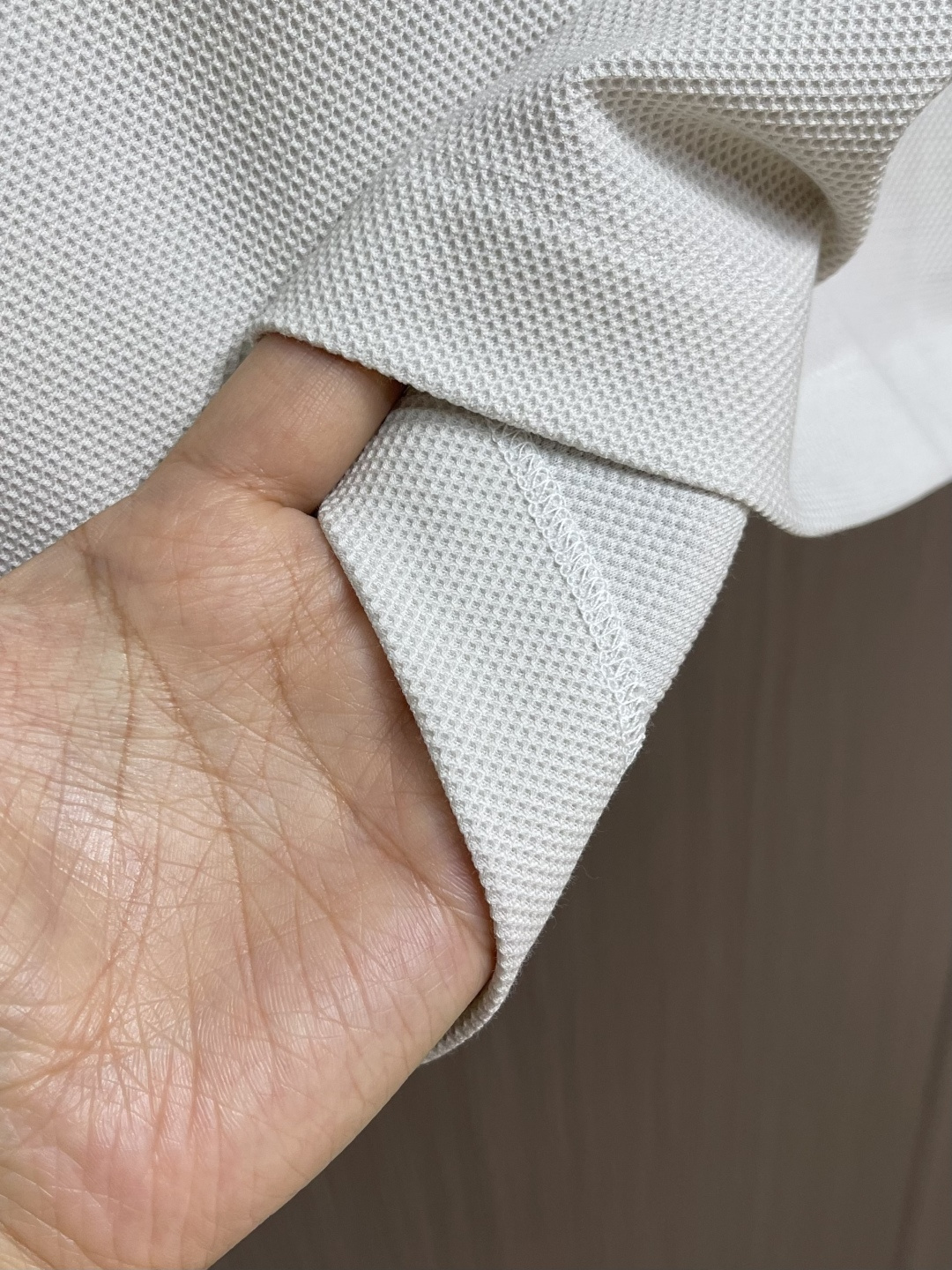 loro Piana loroPiana 2026SS春夏新品珠地网眼圆领T恤，100％长绒棉打造。珠地