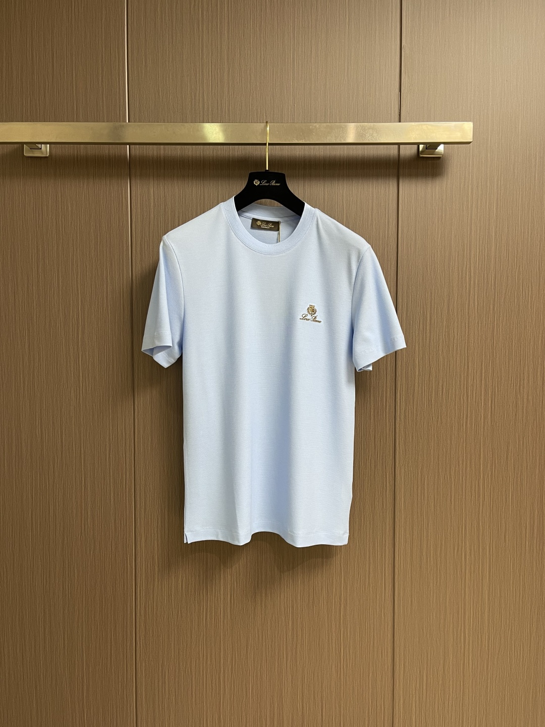 loro Piana loroPiana 2026SS春夏新品珠地网眼圆领T恤，100％长绒棉打造。珠地