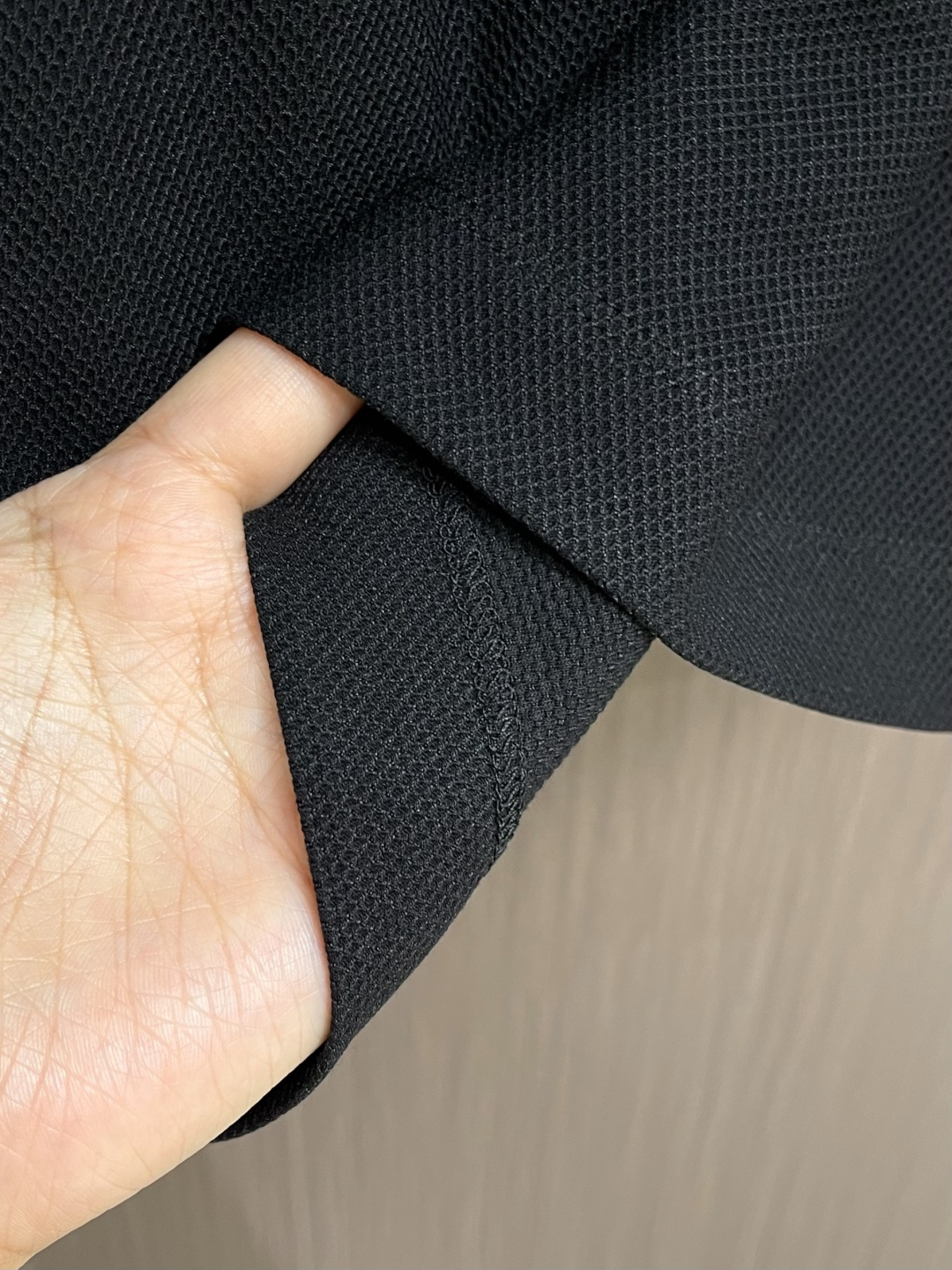 loro Piana loroPiana 2026SS春夏新品珠地网眼圆领T恤，100％长绒棉打造。珠地