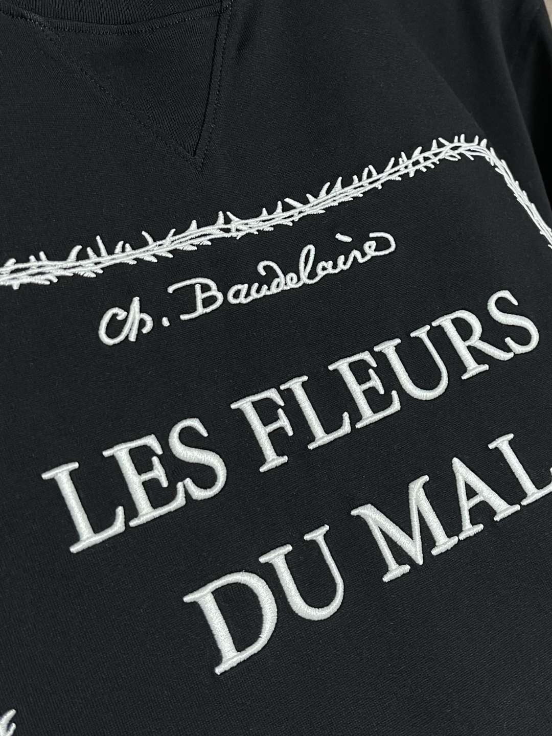 Dior 荆棘诗集刺绣短袖T恤，把高级感焊在身上，260g紧密双纱平纹棉，双纱织造的紧密平纹结构，软而不