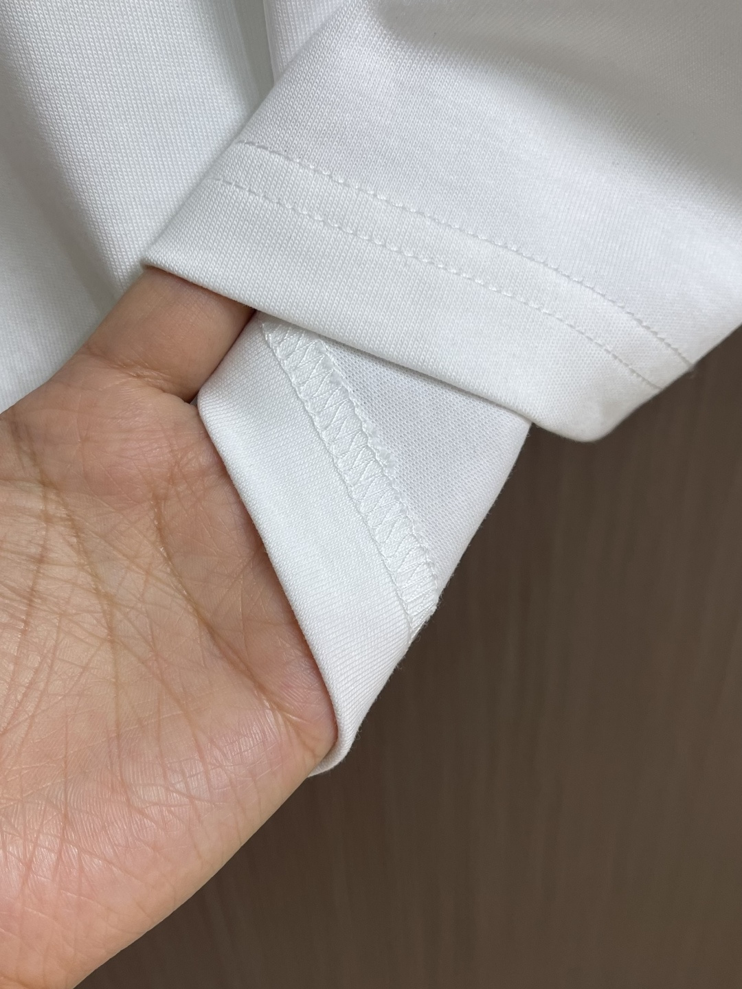 Burberry 2026SS早春新款战马印花圆领短袖T恤，客供高支弹力面料，平整匀称的针轻薄清爽，柔软