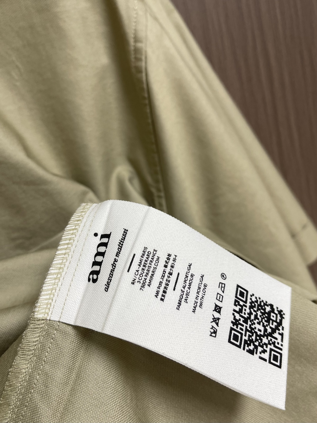 AMI 爱心刺绣短袖衬衫 定制高密双股牛津纺 紧致而爽滑 舒适贴肤一身巴黎麦浪棕 松弛随性 优雅自现 黑