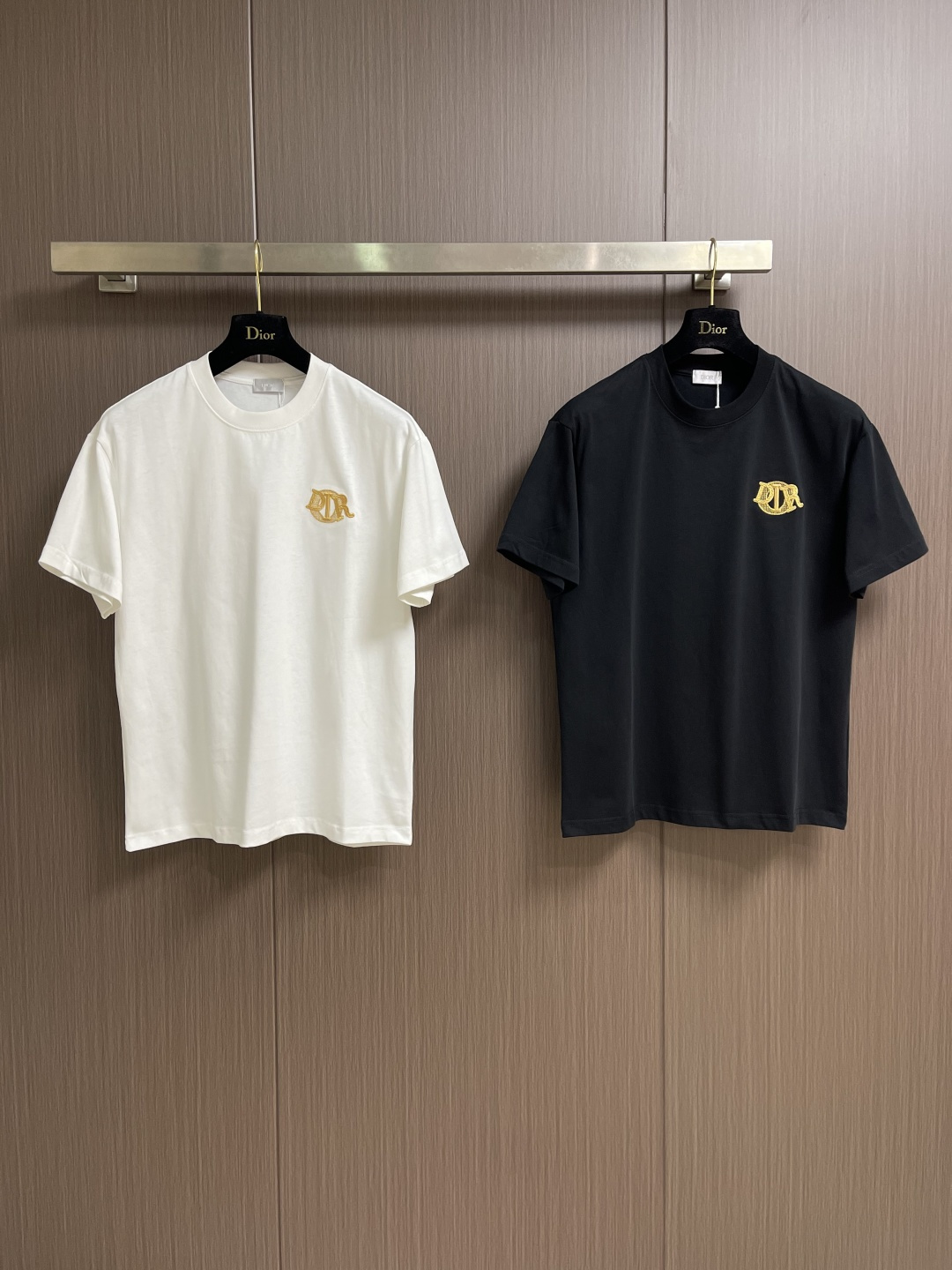 DIOR 2026ss 夏季新款小标logo标识刺绣圆领短袖T恤，定制客供面料精选丝光棉 轻薄透气 上身