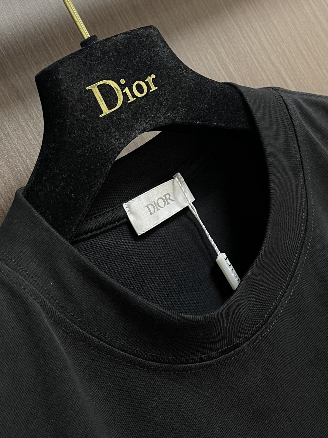 DIOR 2026ss 夏季新款小标logo标识刺绣圆领短袖T恤，定制客供面料精选丝光棉 轻薄透气 上身