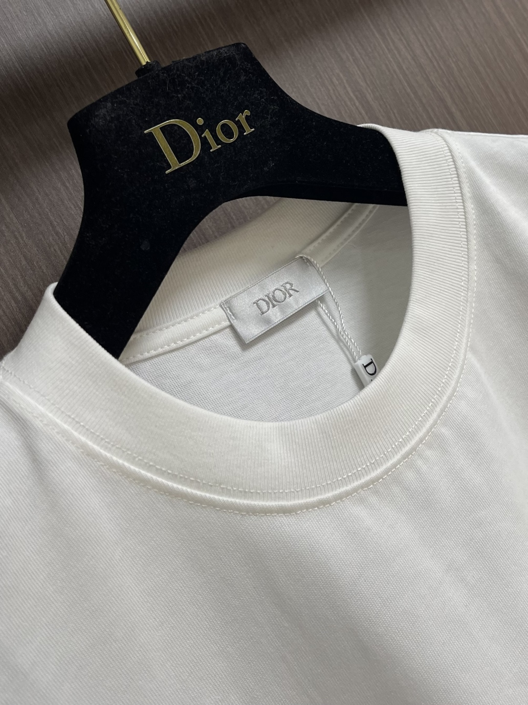 DIOR 2026ss 夏季新款小标logo标识刺绣圆领短袖T恤，定制客供面料精选丝光棉 轻薄透气 上身