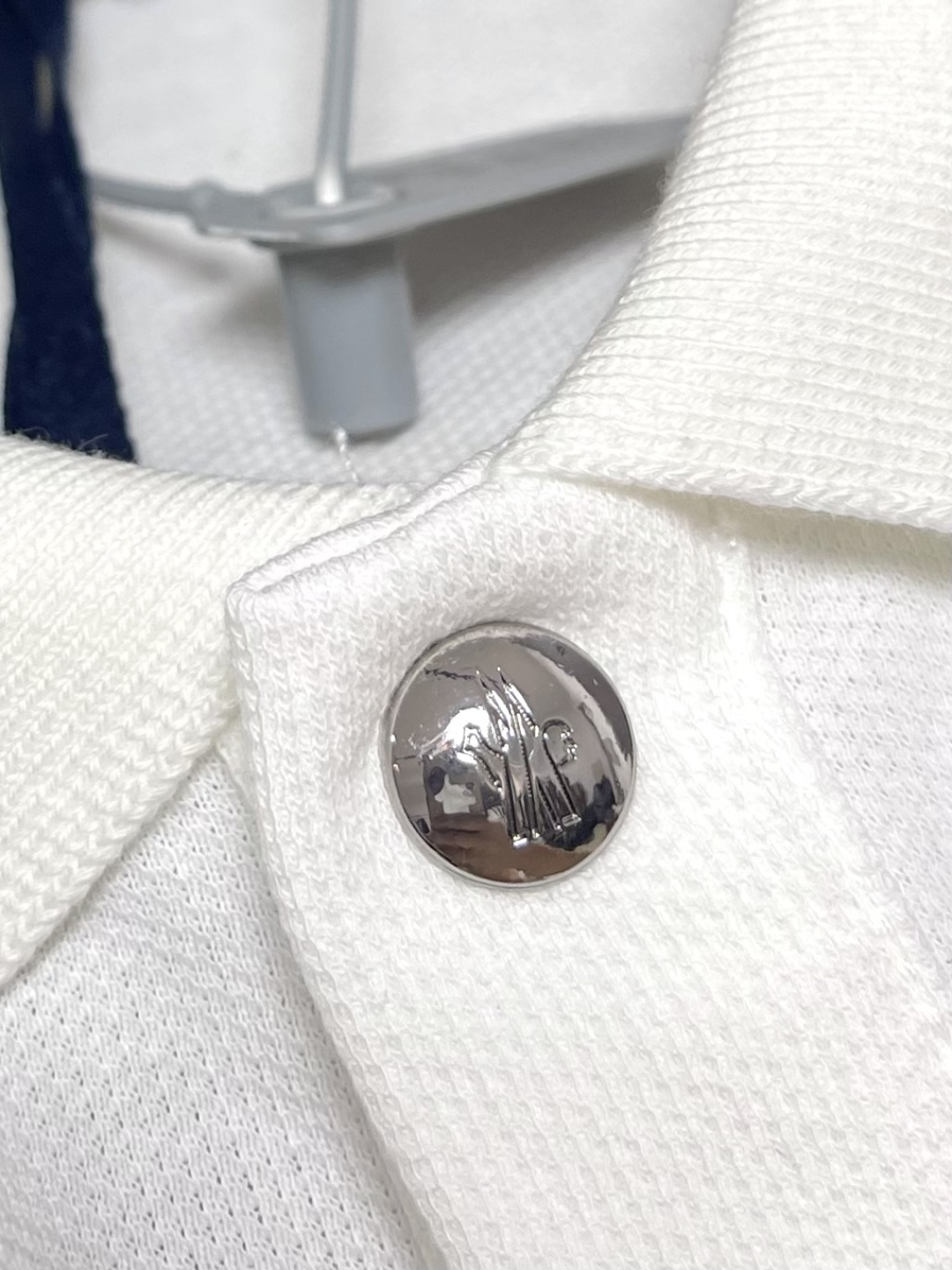 Moncler 2026SS早春新款立体仔章POLO衫 短袖马球衫，定制字母标识纽扣，细节到位，采用10