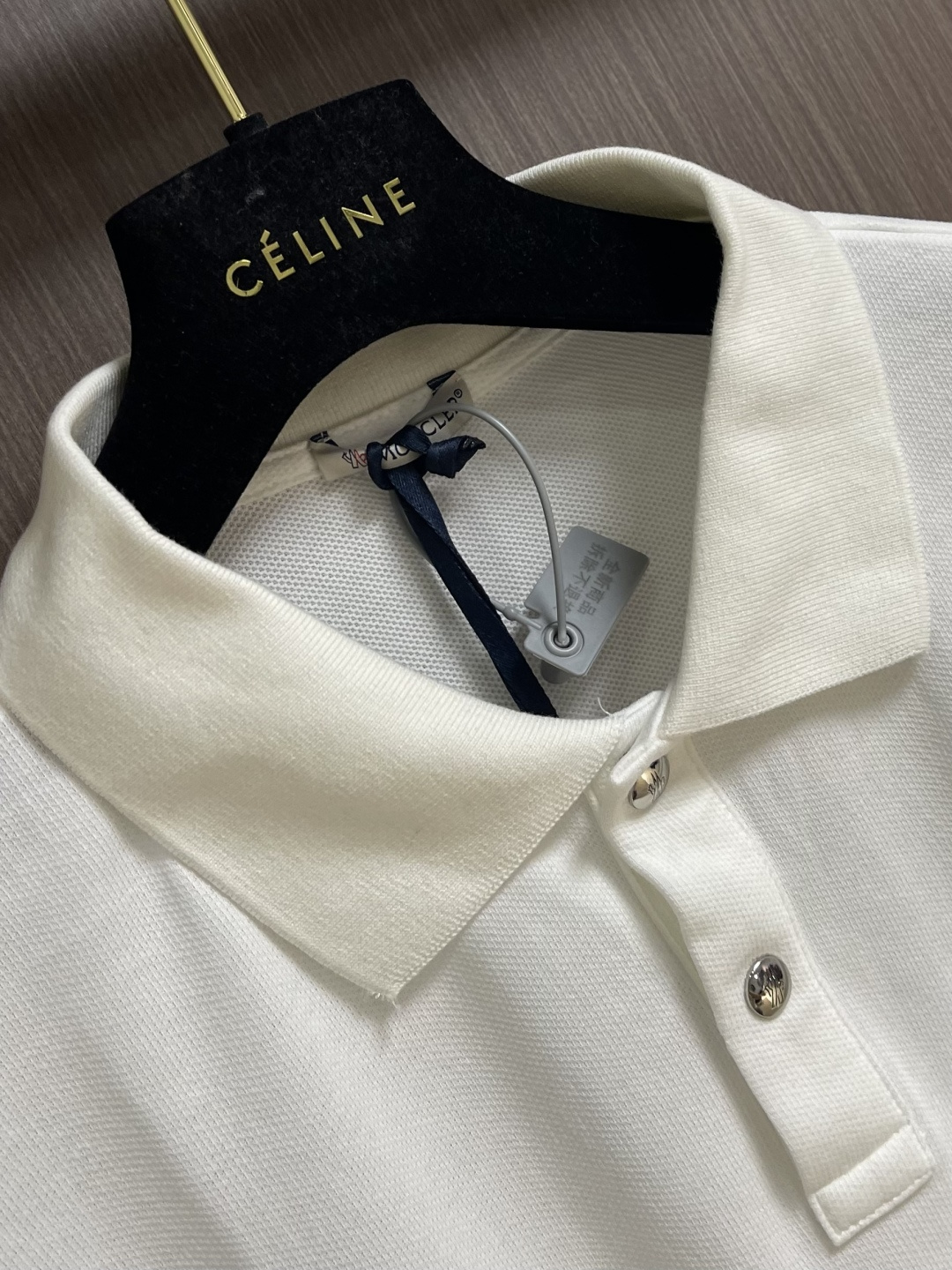 Moncler 2026SS早春新款立体仔章POLO衫 短袖马球衫，定制字母标识纽扣，细节到位，采用10