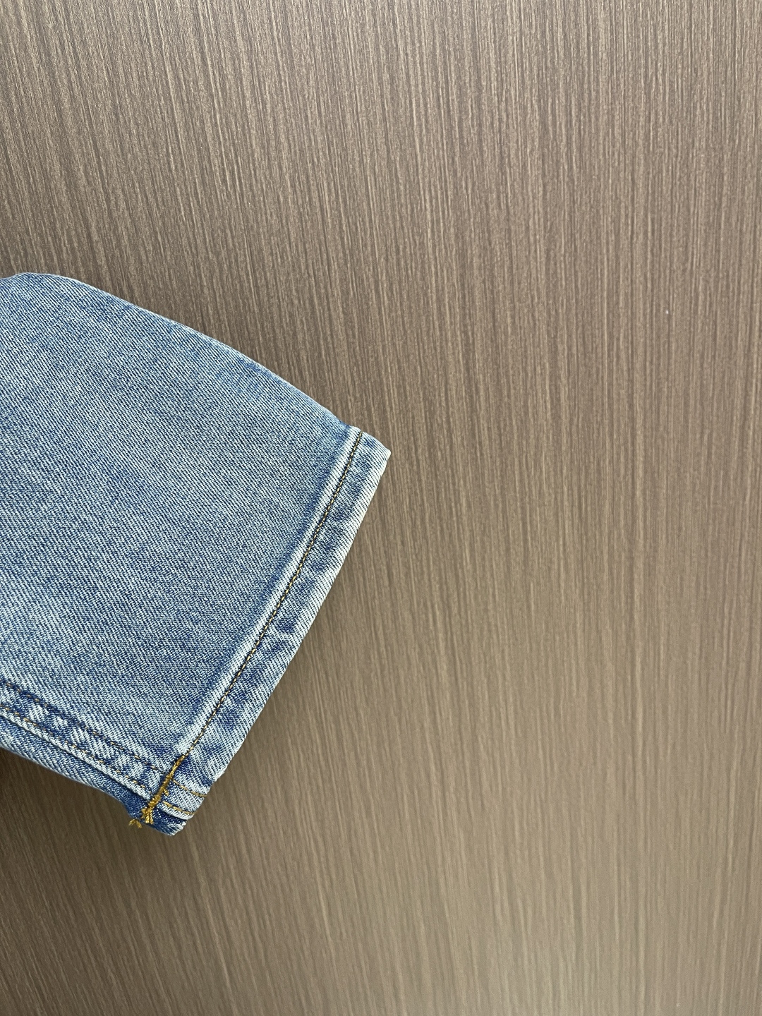 DG 2026ss春夏新品水洗男士休闲牛仔裤，腔调感极强的一款牛仔裤，都是时尚是个轮回，那么于牛仔类别而