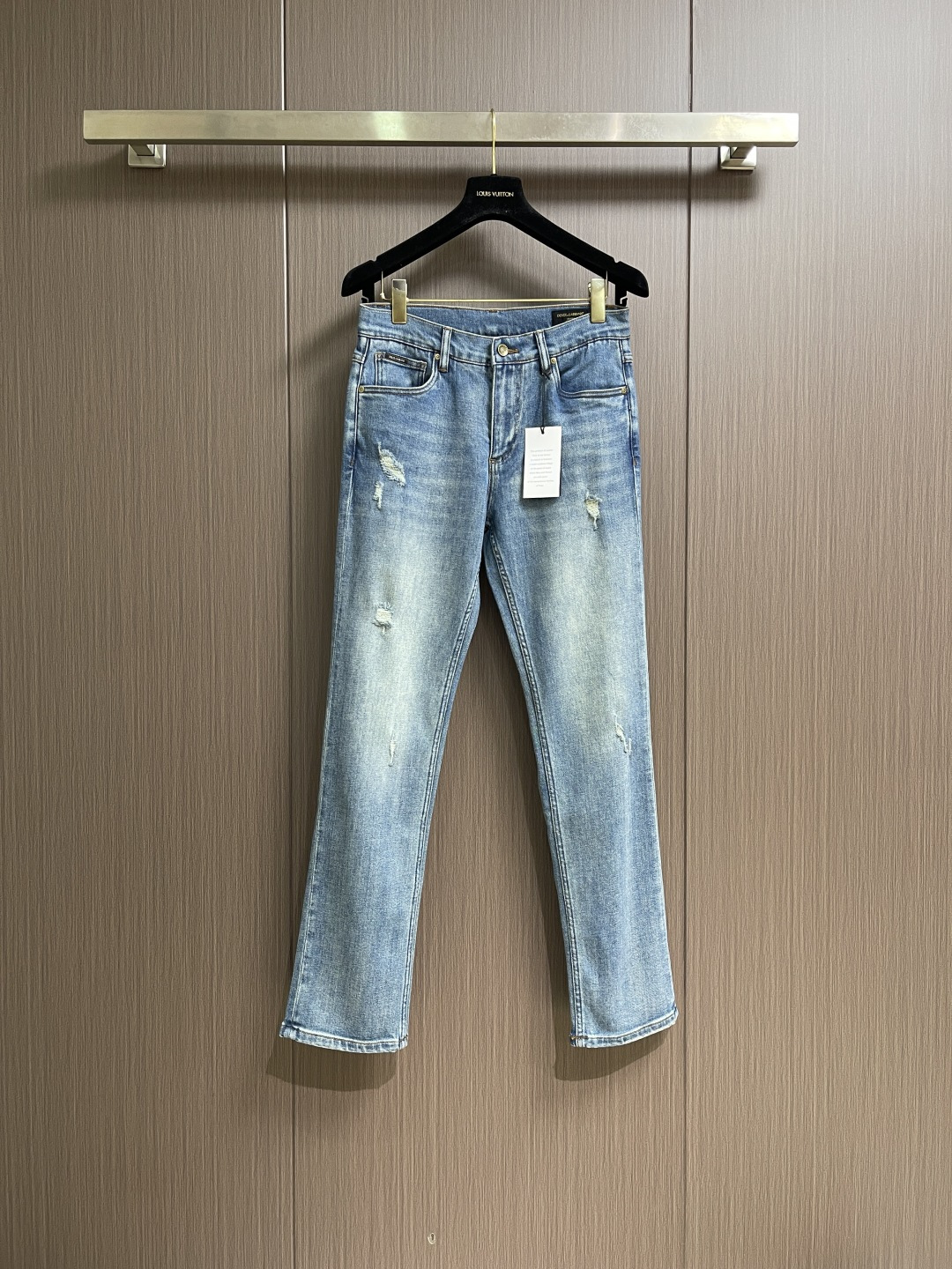 DG 2026ss春夏新品水洗男士休闲牛仔裤，腔调感极强的一款牛仔裤，都是时尚是个轮回，那么于牛仔类别而