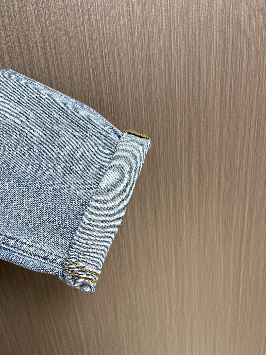 DG 2026SS新款仔章标识牛仔长裤，生活休闲日常皆宜。选用的牛仔布料全部经过多道工序洗水🌾、打磨🌾、