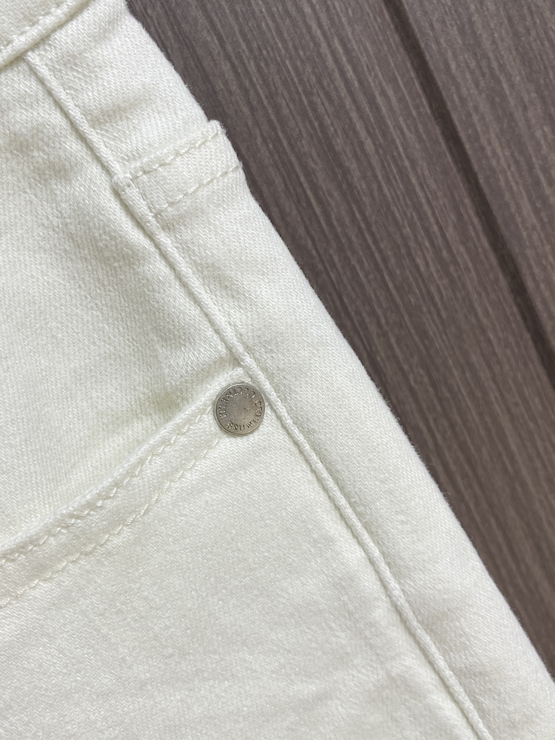 BC 2026ss春夏新款牛仔长裤。定制日本进口丹宁面料，手感柔软上身修身显瘦包臀特别好看完胜，时尚净版