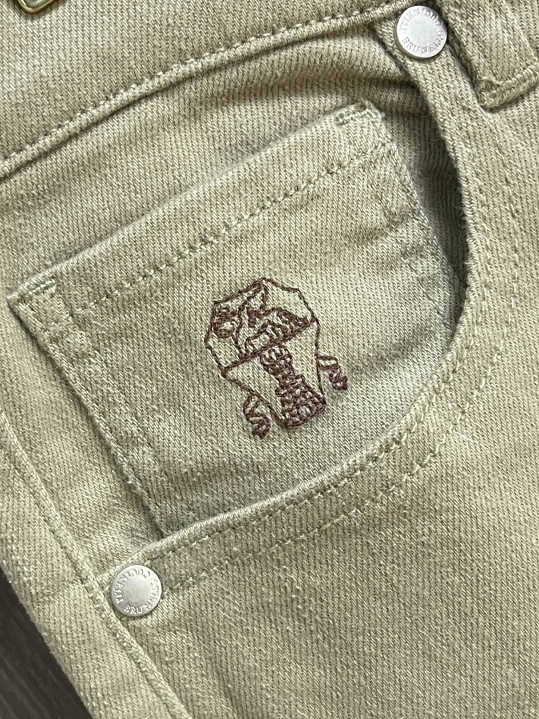 BC 2026ss春夏新款牛仔长裤。定制日本进口丹宁面料，手感柔软上身修身显瘦包臀特别好看完胜，时尚净版