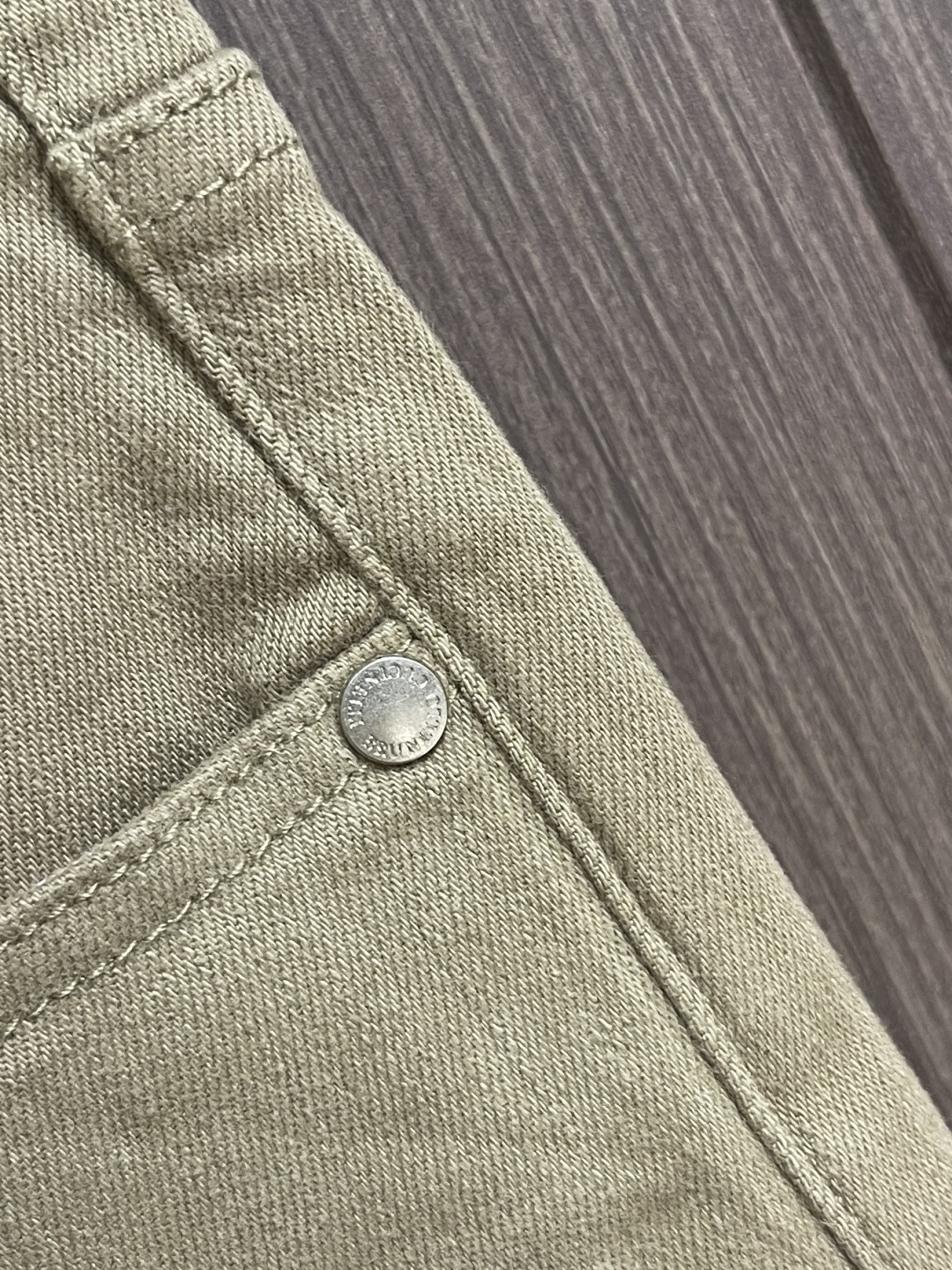 BC 2026ss春夏新款牛仔长裤。定制日本进口丹宁面料，手感柔软上身修身显瘦包臀特别好看完胜，时尚净版