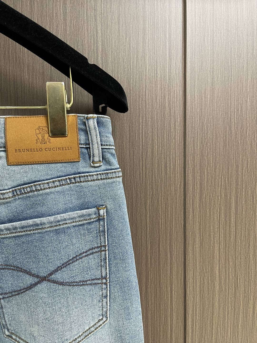 BC 2026ss春夏新款牛仔长裤。定制日本进口丹宁面料，手感柔软上身修身显瘦包臀特别好看完胜，时尚净版