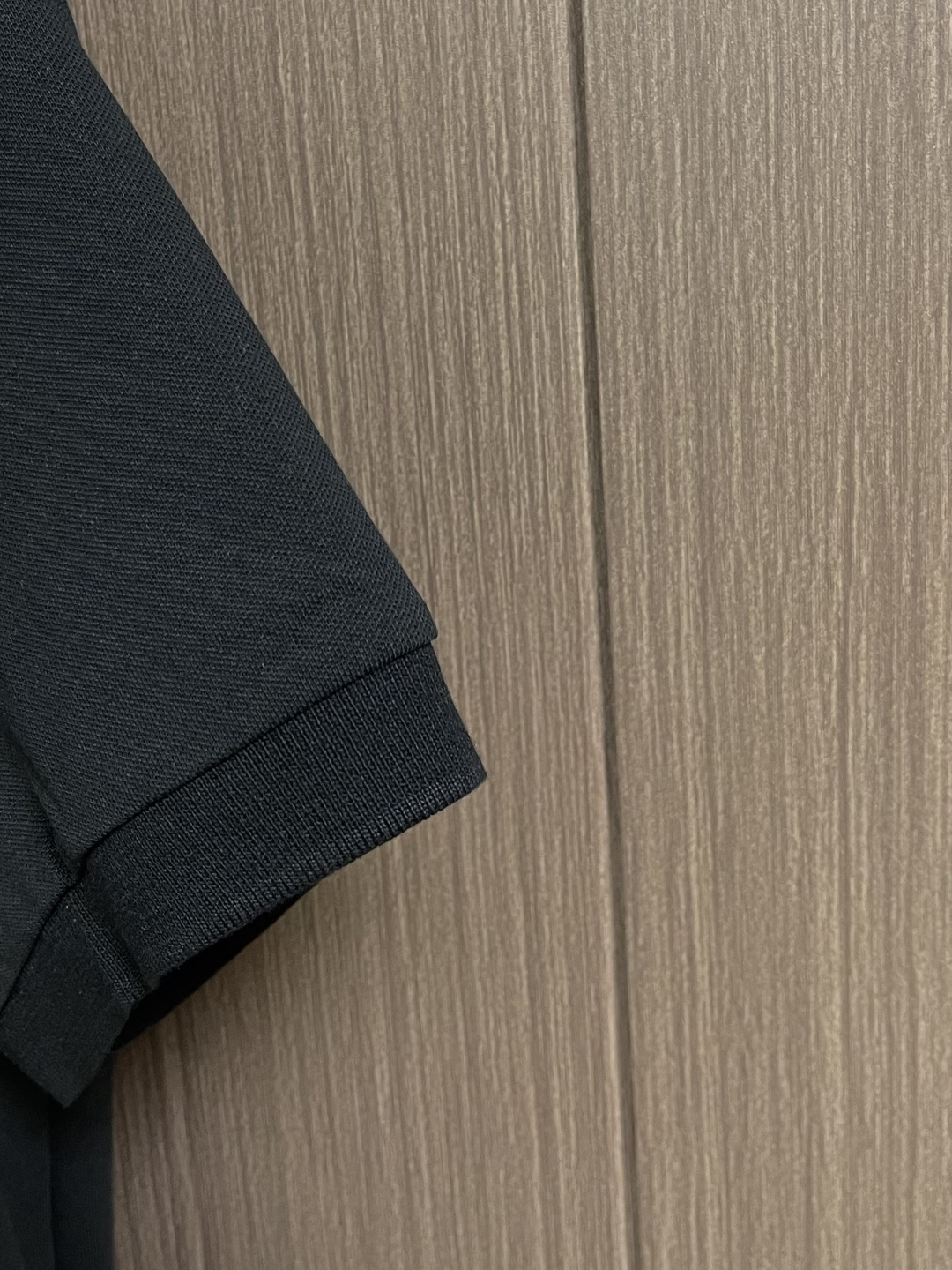 Lacoste 鳄鱼徽标短袖Polo衫 定制琉光蜂萃棉 细腻柔软 舒适透气 纯粹本白为底 以极简质感 诠