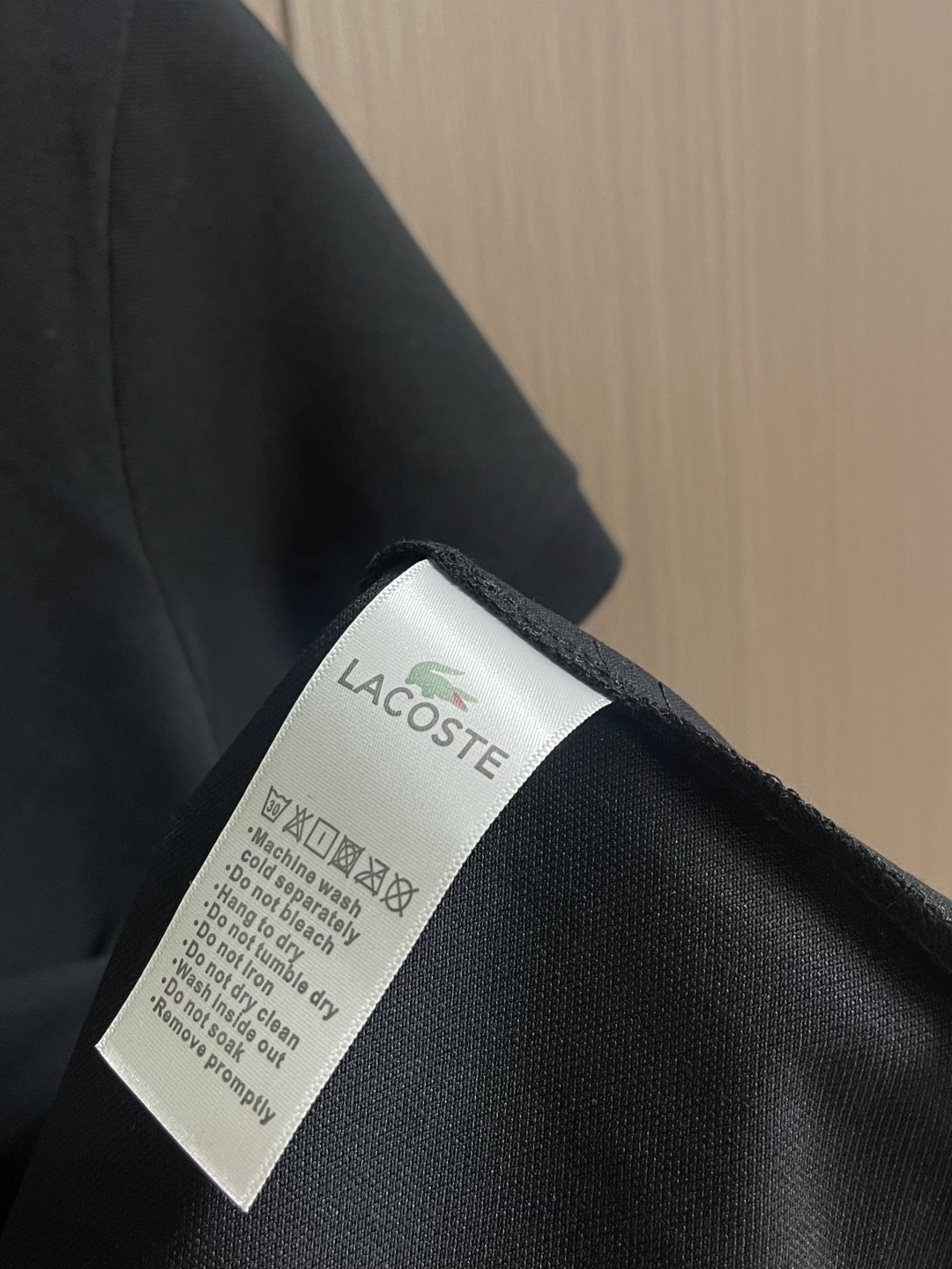 Lacoste 鳄鱼徽标短袖Polo衫 定制琉光蜂萃棉 细腻柔软 舒适透气 纯粹本白为底 以极简质感 诠