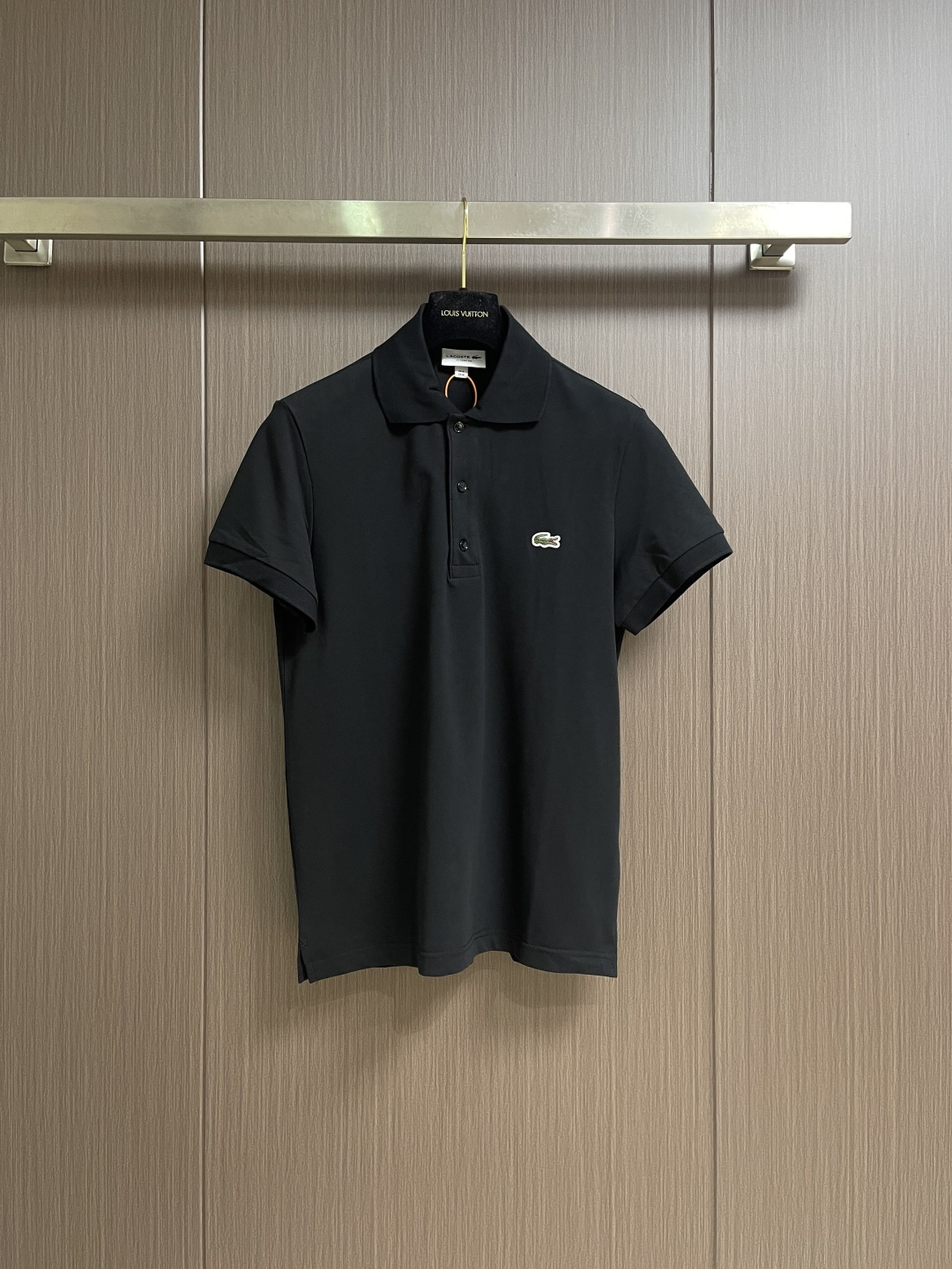 Lacoste 鳄鱼徽标短袖Polo衫 定制琉光蜂萃棉 细腻柔软 舒适透气 纯粹本白为底 以极简质感 诠